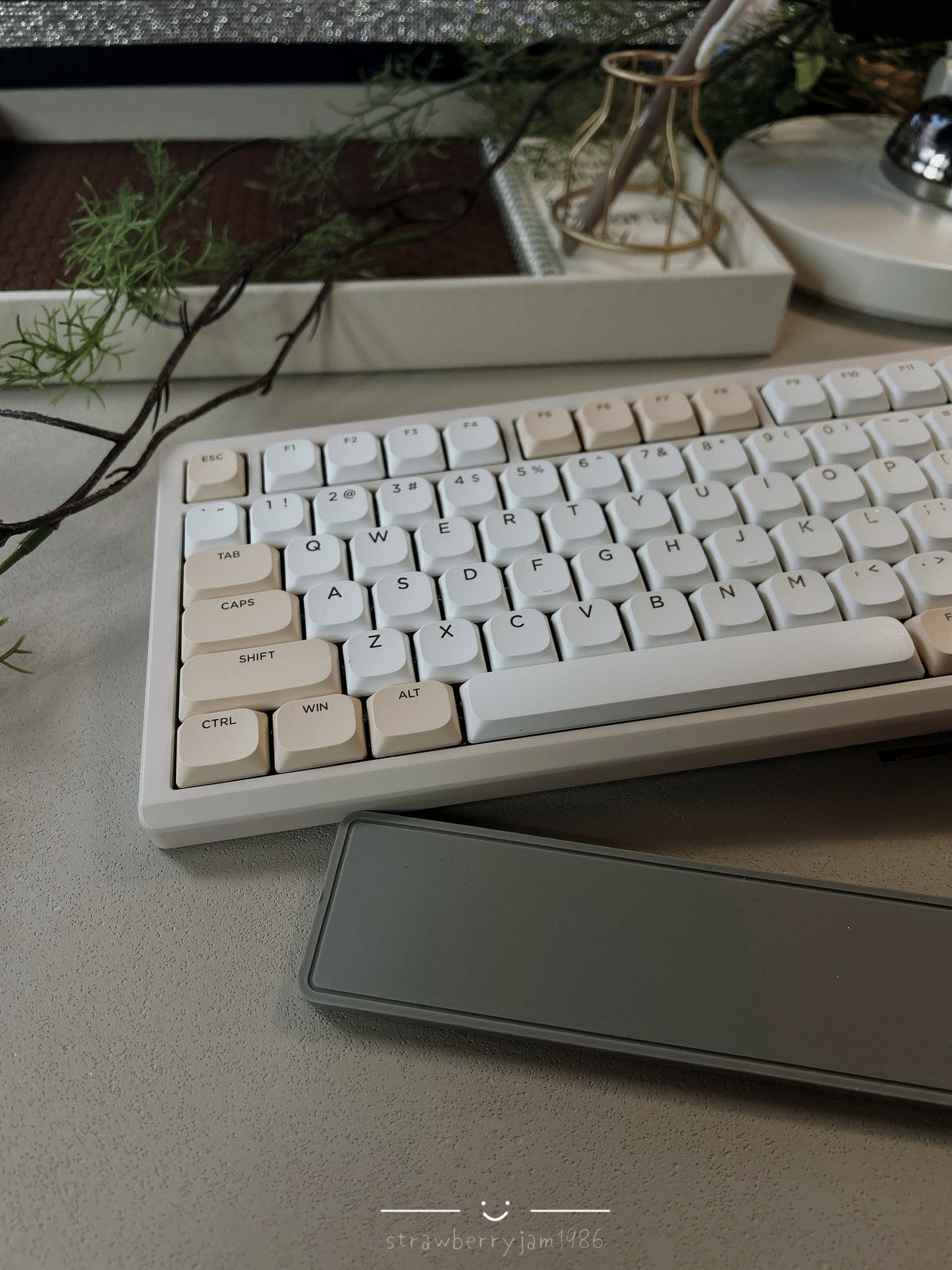 Unboxing Clearance ONLY 1 Instock Chilkey ND75 LP Wireless Gaming Keyboard with LCD Screen Silver Beige