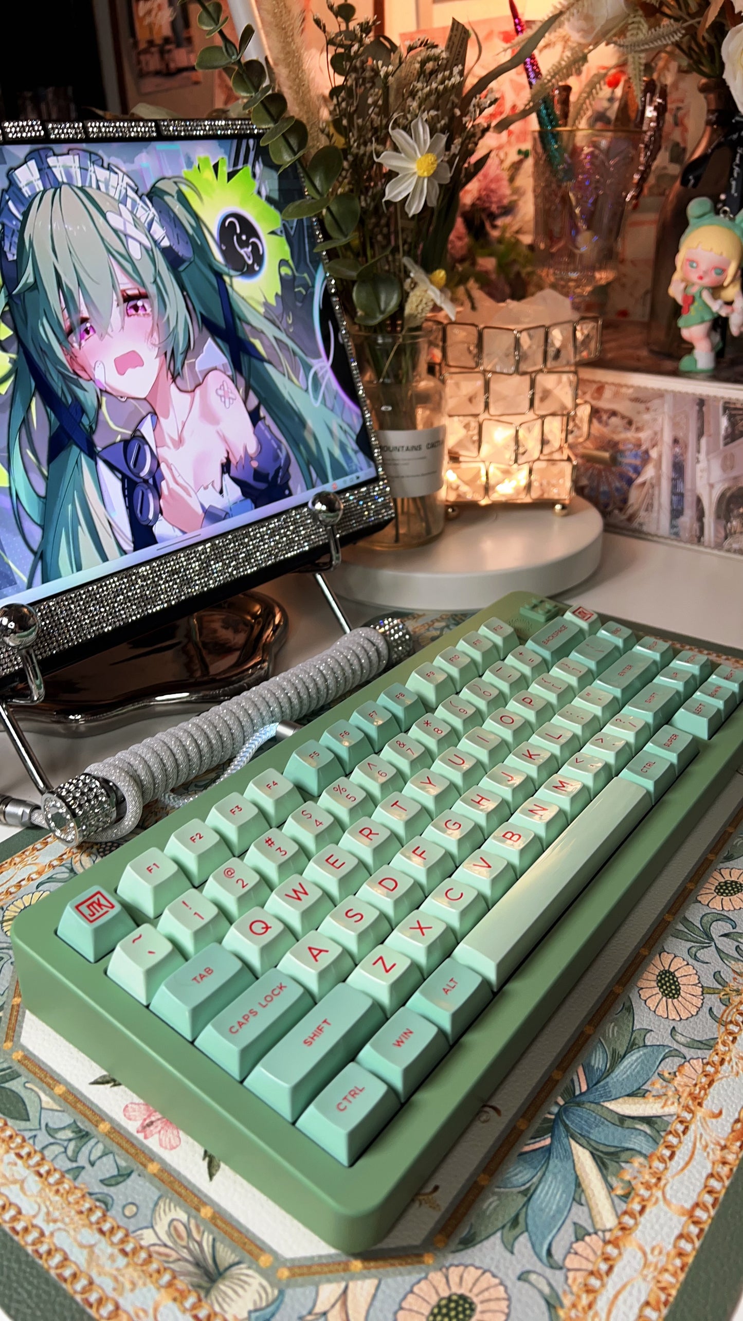 Prebuilt Nova75 Green Aluminum Customized Mechanical Creamy Thock Keyboard