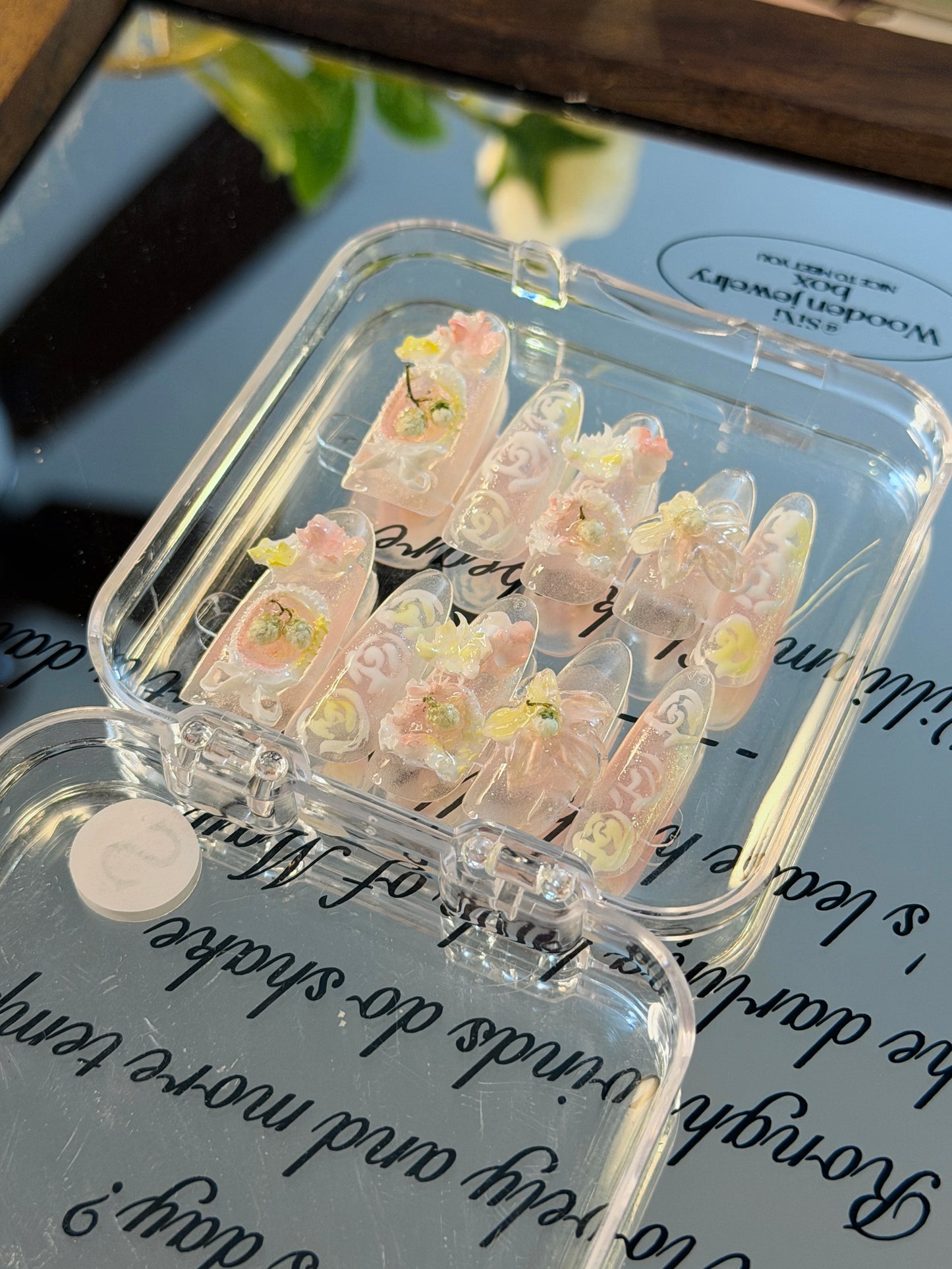 ONLY 1 Left Handmade False Nails Green Pink Oval Fairy Forest 3D Flower Rococo Style Press On Nails（#884）