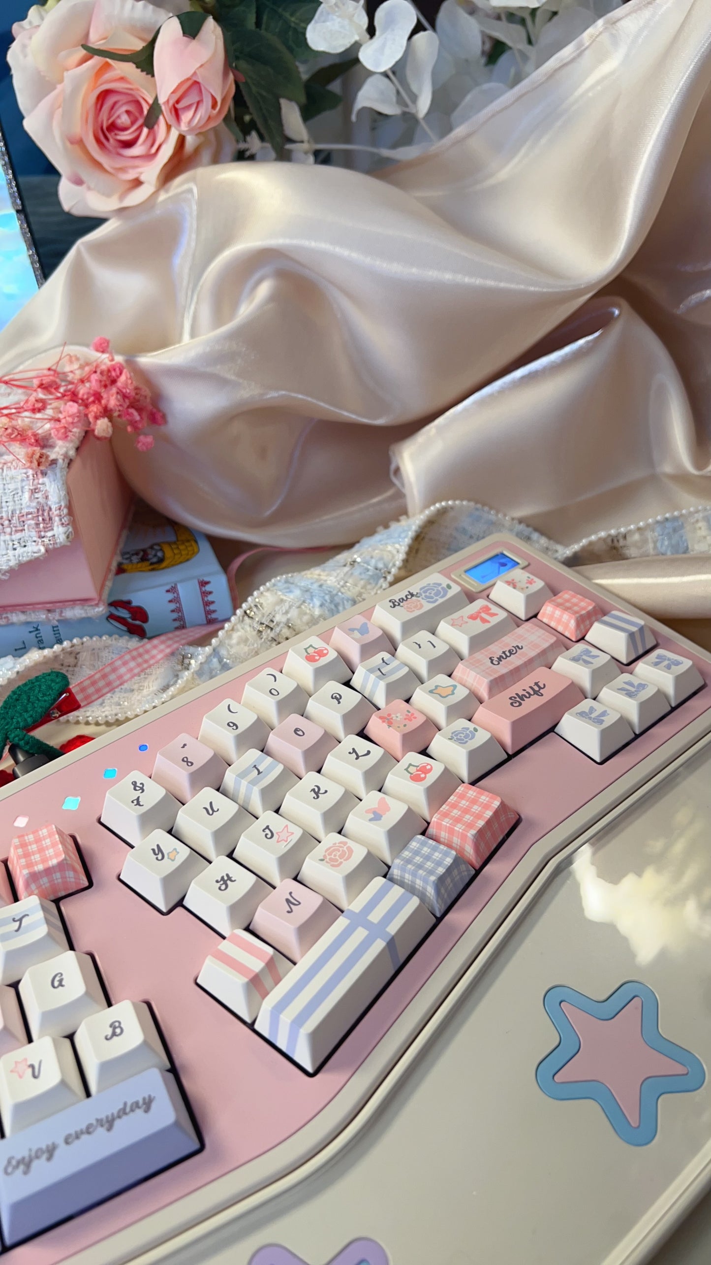 043 Pastel Pink Blue Grids Garden Keycap Cherry/ MOA Profile 152 keys BeeFun design