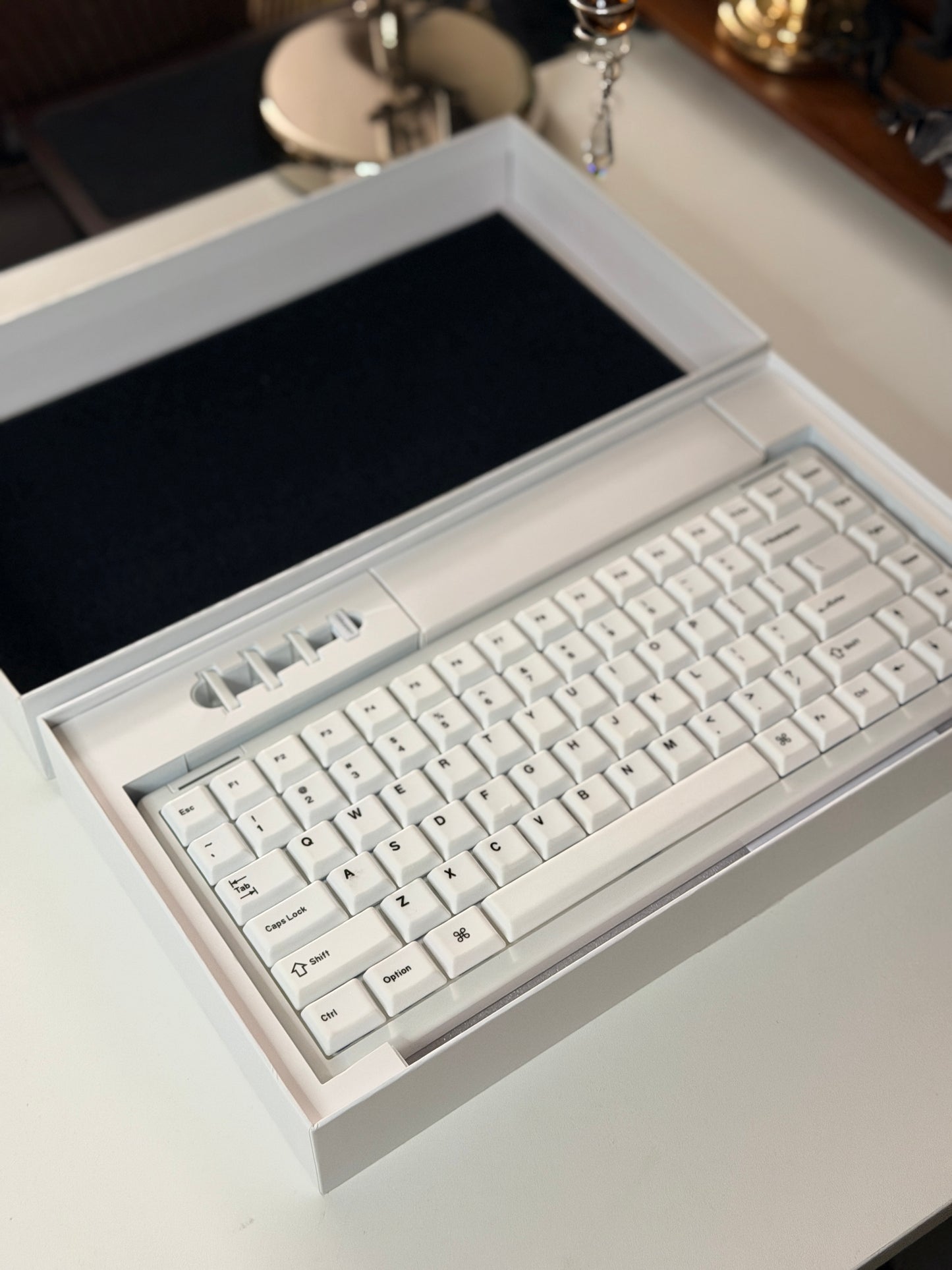Unboxing Clearance ONLY 1 Instock ZEN75 Low-Profile Keyboard with Ceramic Keycaps