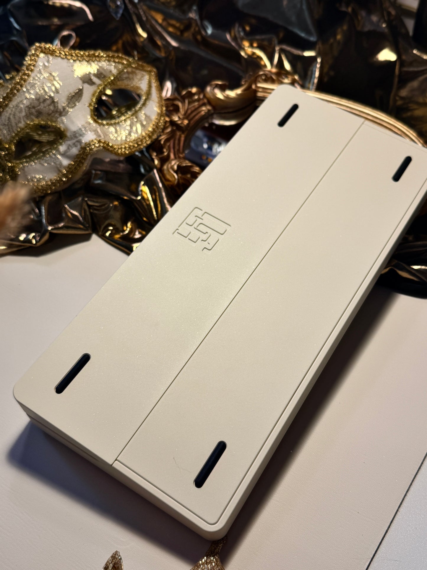 ONLY 1 instock Prebuilt Cream Buff75R2 Aluminum Customized Mechanical Keyboard