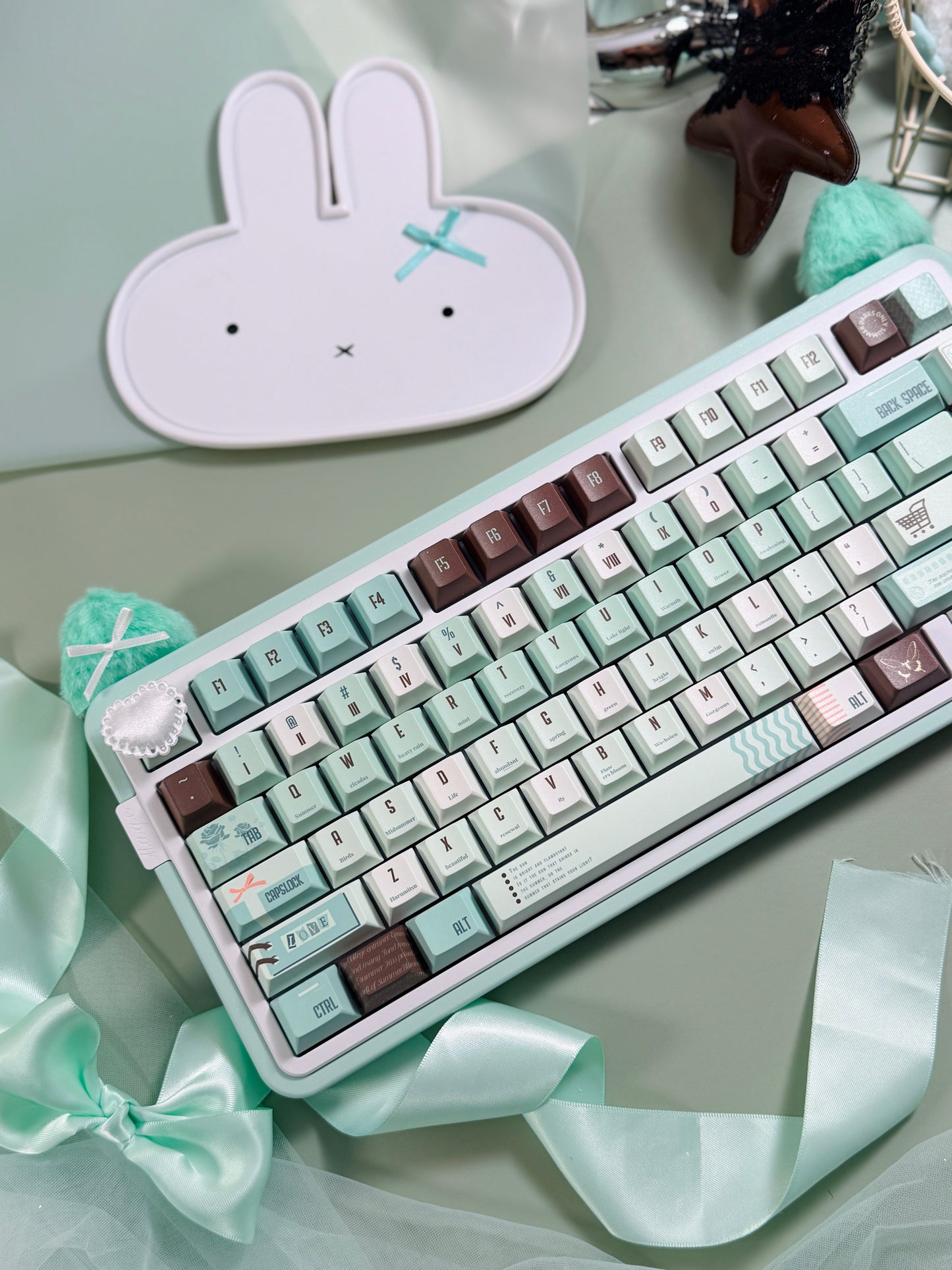 Preorder Prebuilt Aluminum Wireless Custom Mechanical Keyboard Loveletter75 Mint White ➕ Number Pad