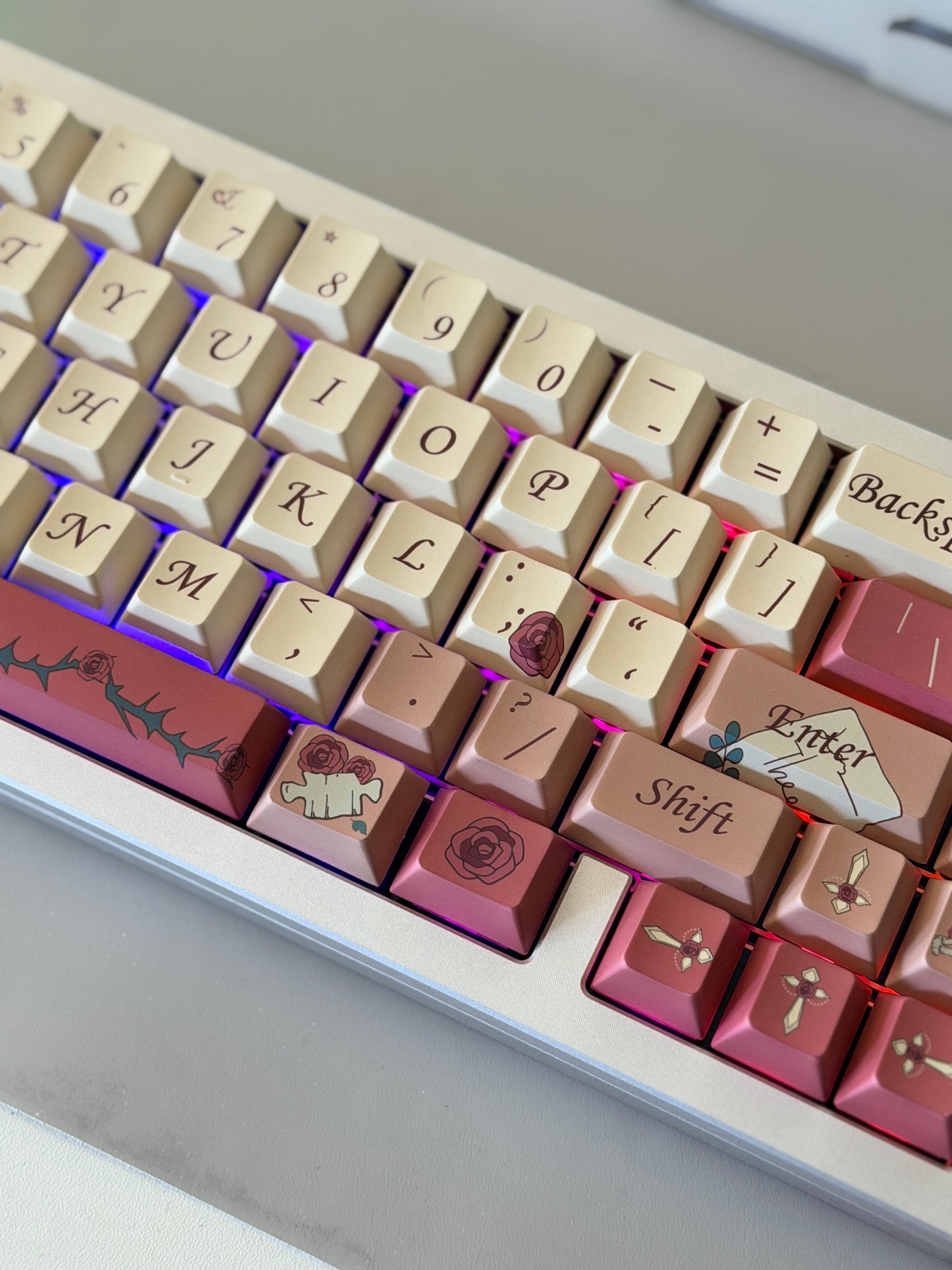 ONLY 1 Instock Prebuilt Aluminum Custom Mechanical Keyboard Weikav Sugar65 + Rose letter Keycaps+Poro Switch