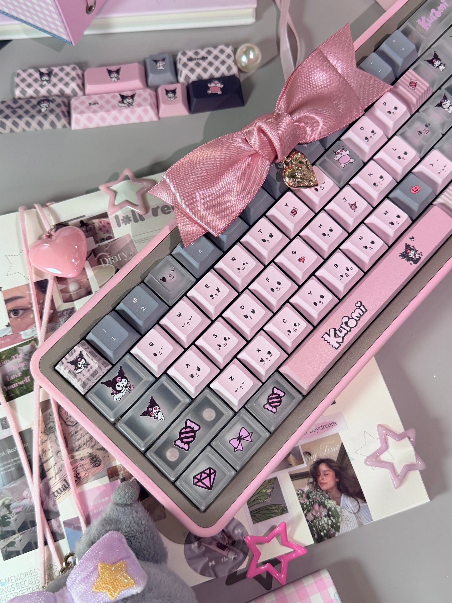 ONLY 1 INSTOCK Prebuilt Aluminum Customized Mechanical Keyboard Rose65 Grey Pink Set With Bow Pad