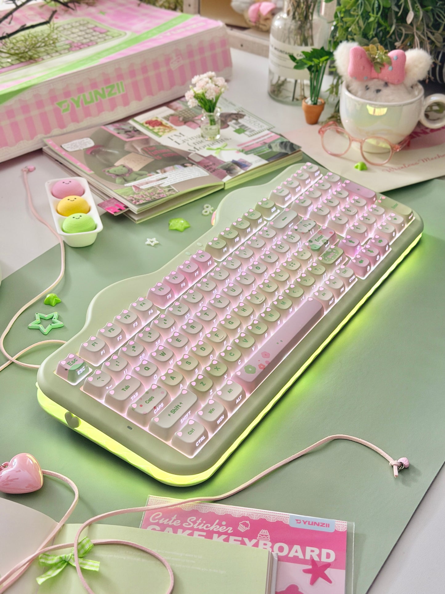Unboxing Clearance ONLY 1 YUNZII C98 MAO Cake Kitten Wireless Mechanical Keyboard （preorder Green）