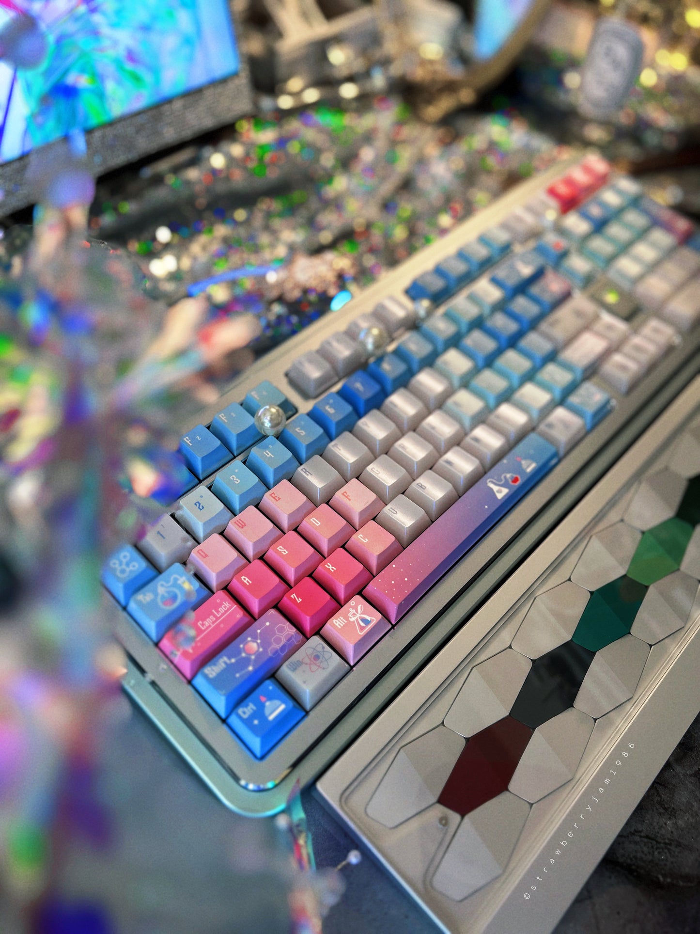 Preorder Prebuilt Aluminum Customized Mechanical Keyboard Rich98 Silver Blue Set With Heartbeat Lab keycap set（not including the Wristrest）