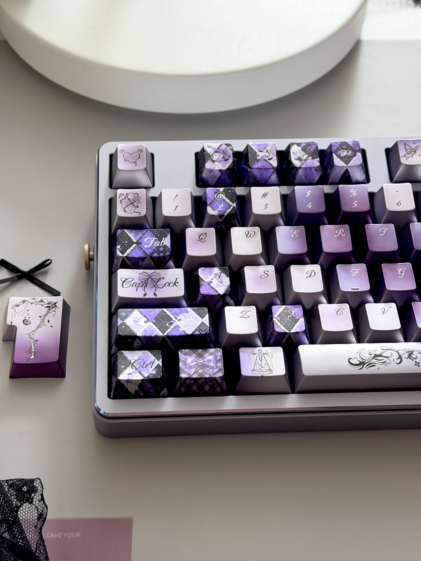 #0284 [Limited Edition] Crimson Haze Purple-Black Gloss Metallic Coated Keycaps（not medal）