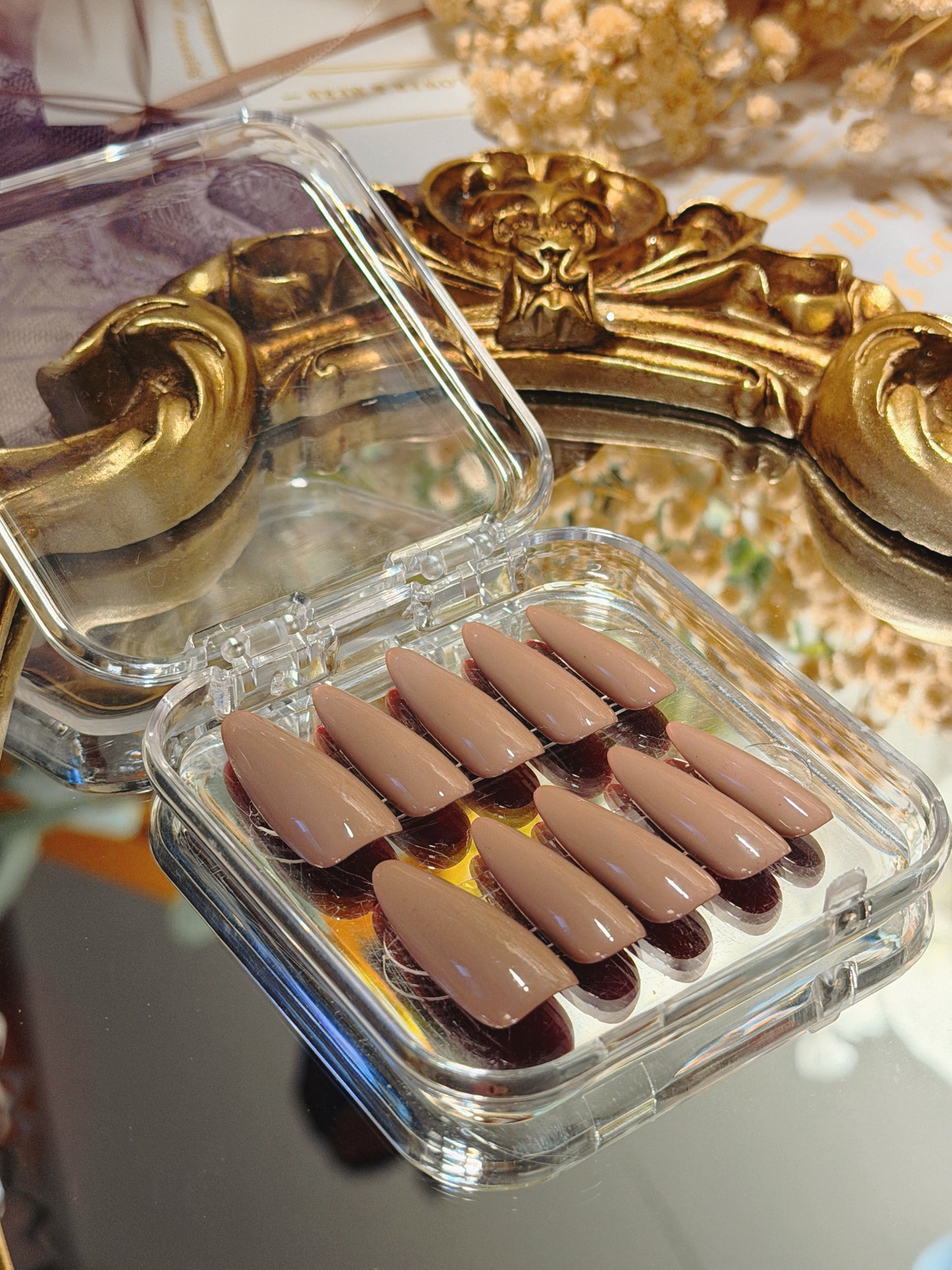 ONLY 1 Left Designer False Nails Red-Bottom High Heels & Milk Tea Long Teardrop Press-On Nails