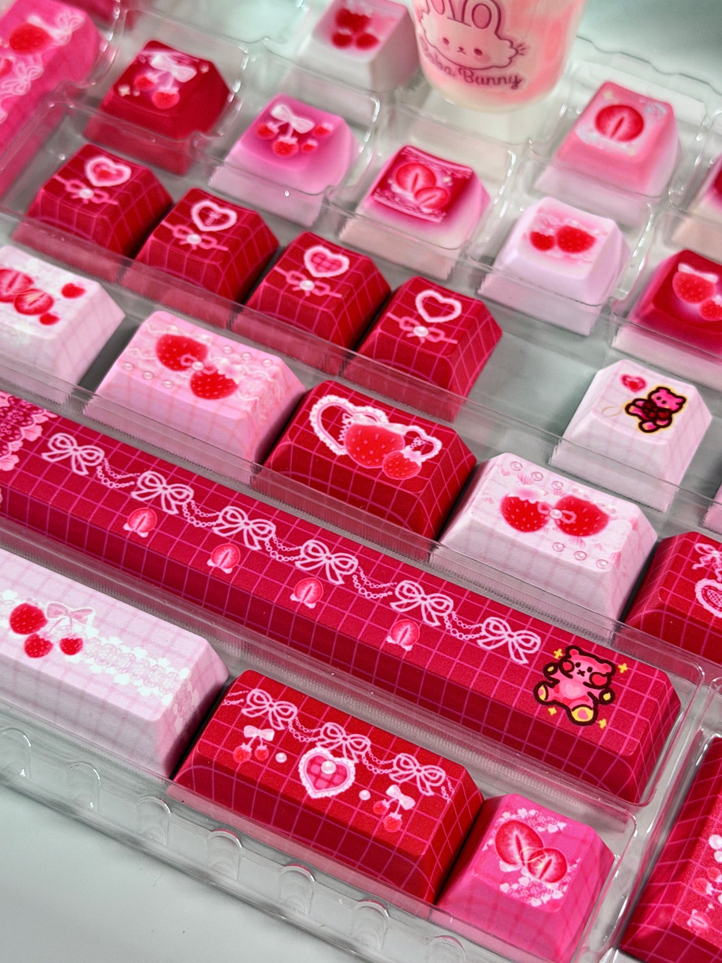 #0270 [Limited Edition] Cute Pink Strawberry Bear Keycap Cherry Profile （Not including keyboard）