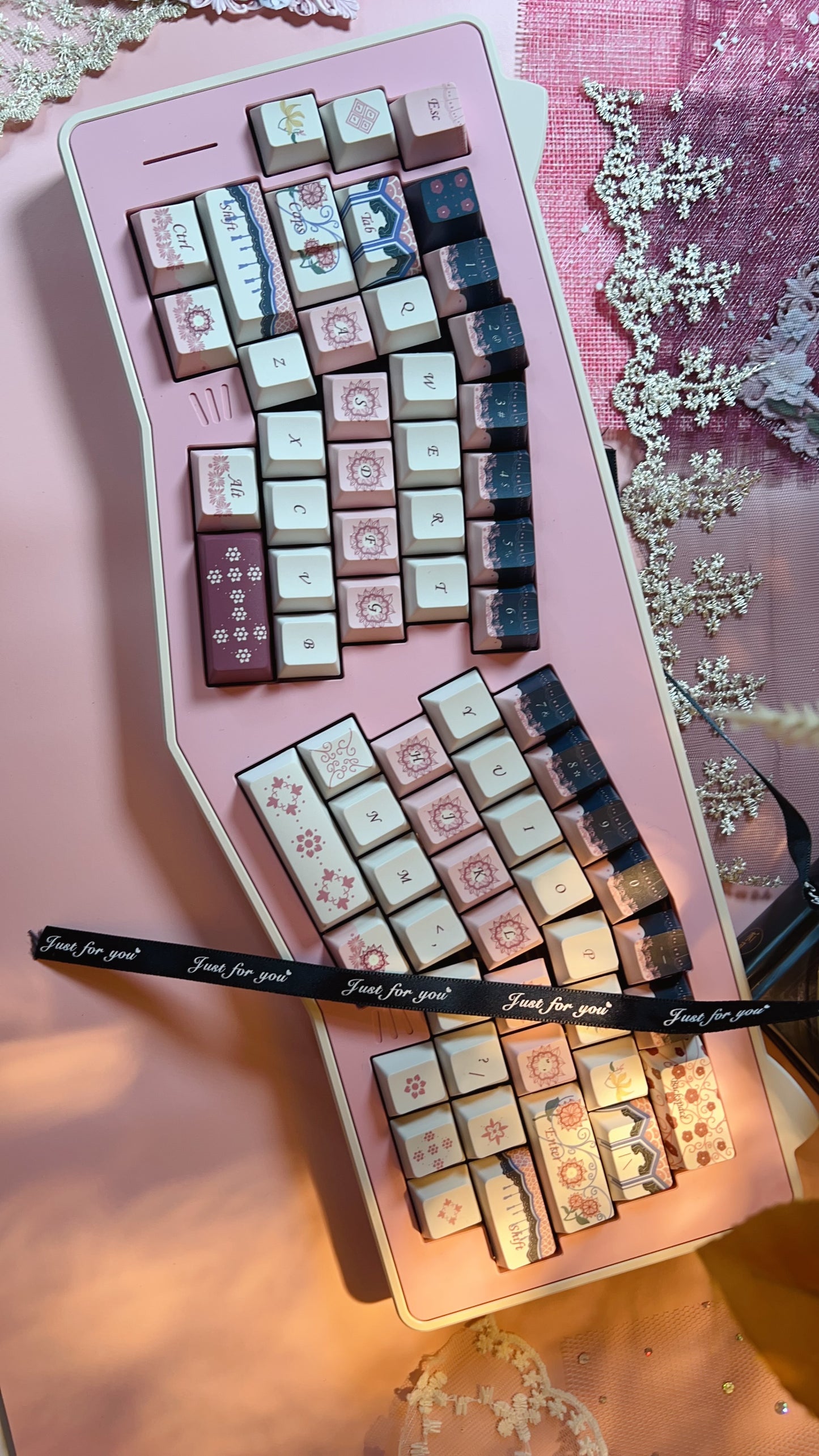 【Only 1 In-stock】Prebuilt Kitten Alice pink beige Aluminum Ergonomic Customized Mechanical Keyboard