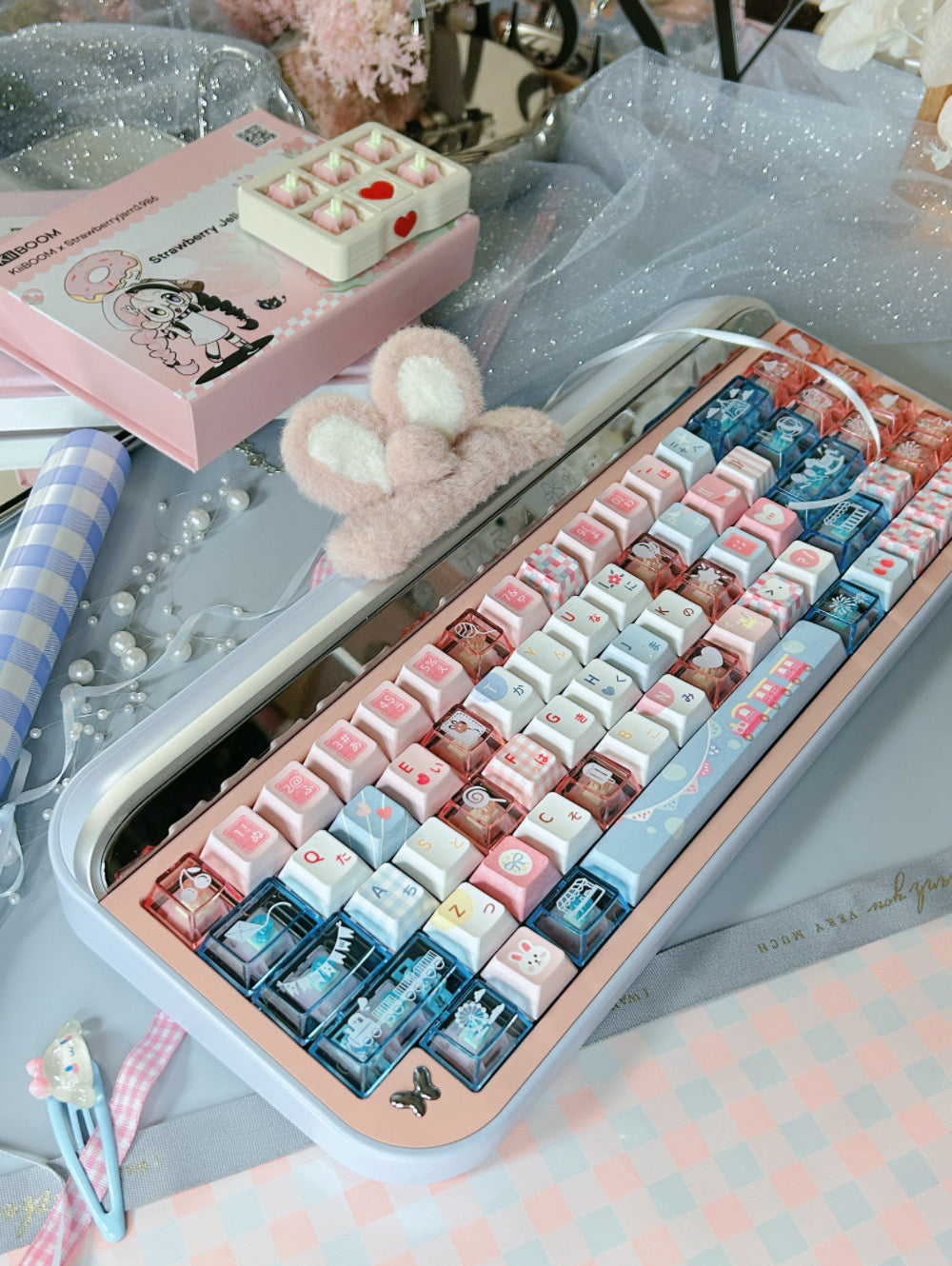ONLY 1 Instock Prebuilt Aluminum Customized Mechanical Keyboard Targa65 Pink Blue Set（with switch & Keycap）