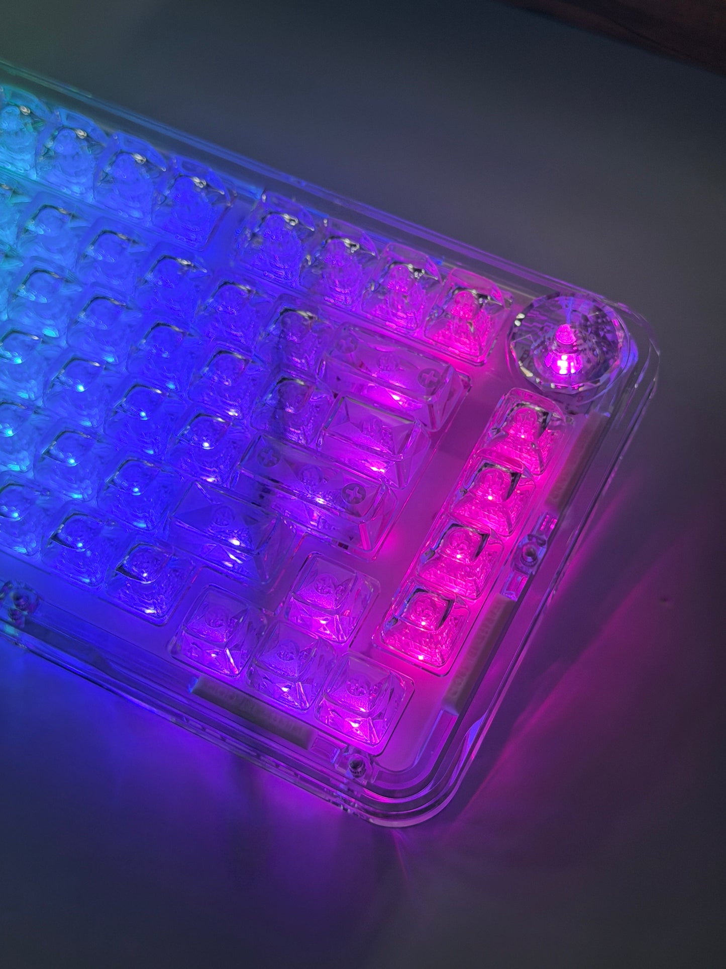 Unboxing Clearance FirstBlood B81 Transparent Mechanical Keyboard ➕ Winter Letter Keycaps（including B81 original clear Keycaps）