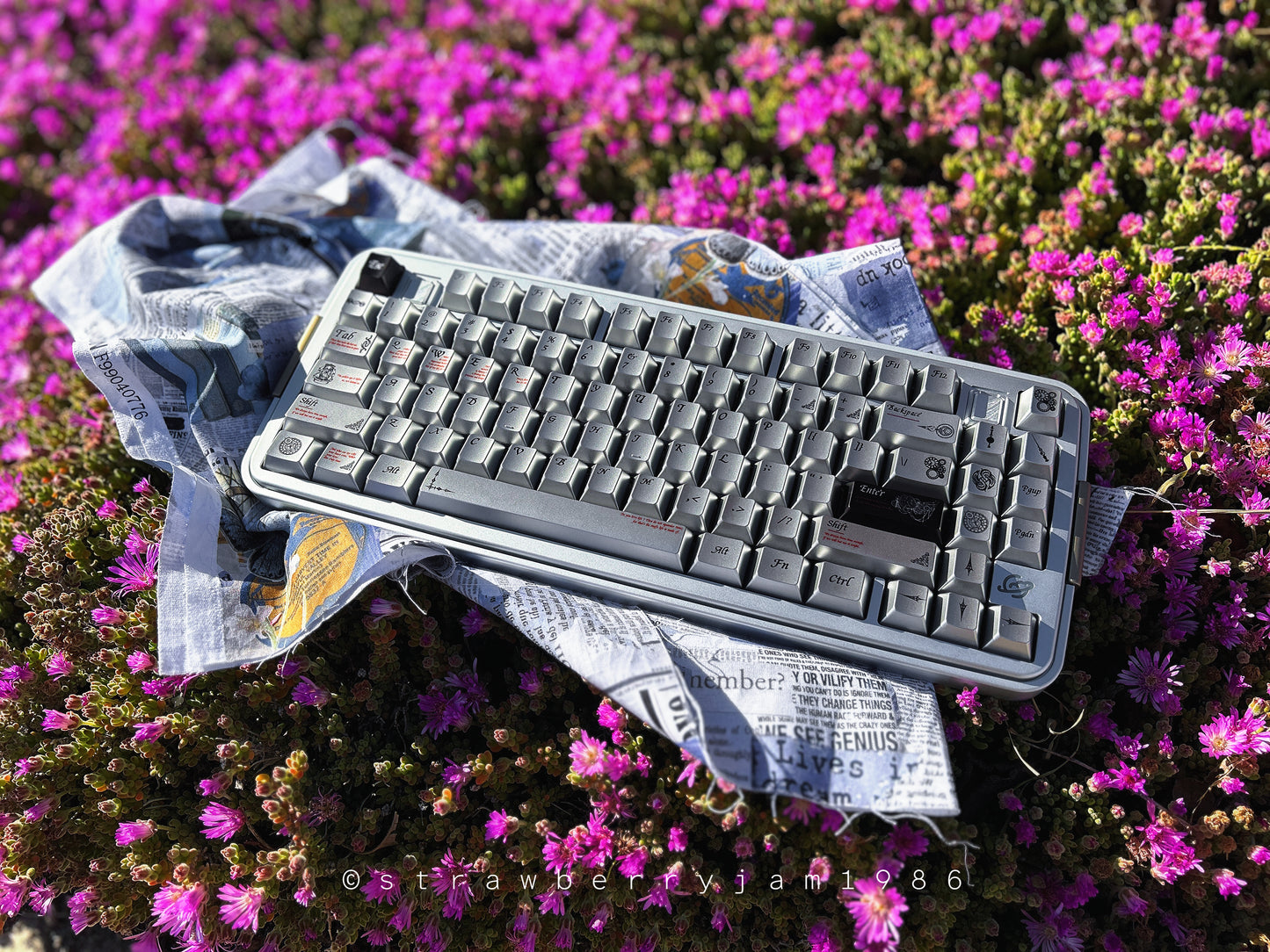 PREORDER Prebuilt Aluminum Customized Mechanical Keyboard Bread75 Silver Keyboard Set