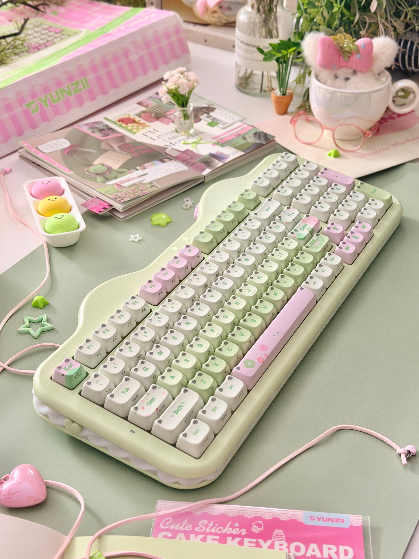 Unboxing Clearance ONLY 1 YUNZII C98 MAO Cake Kitten Wireless Mechanical Keyboard （preorder Green）