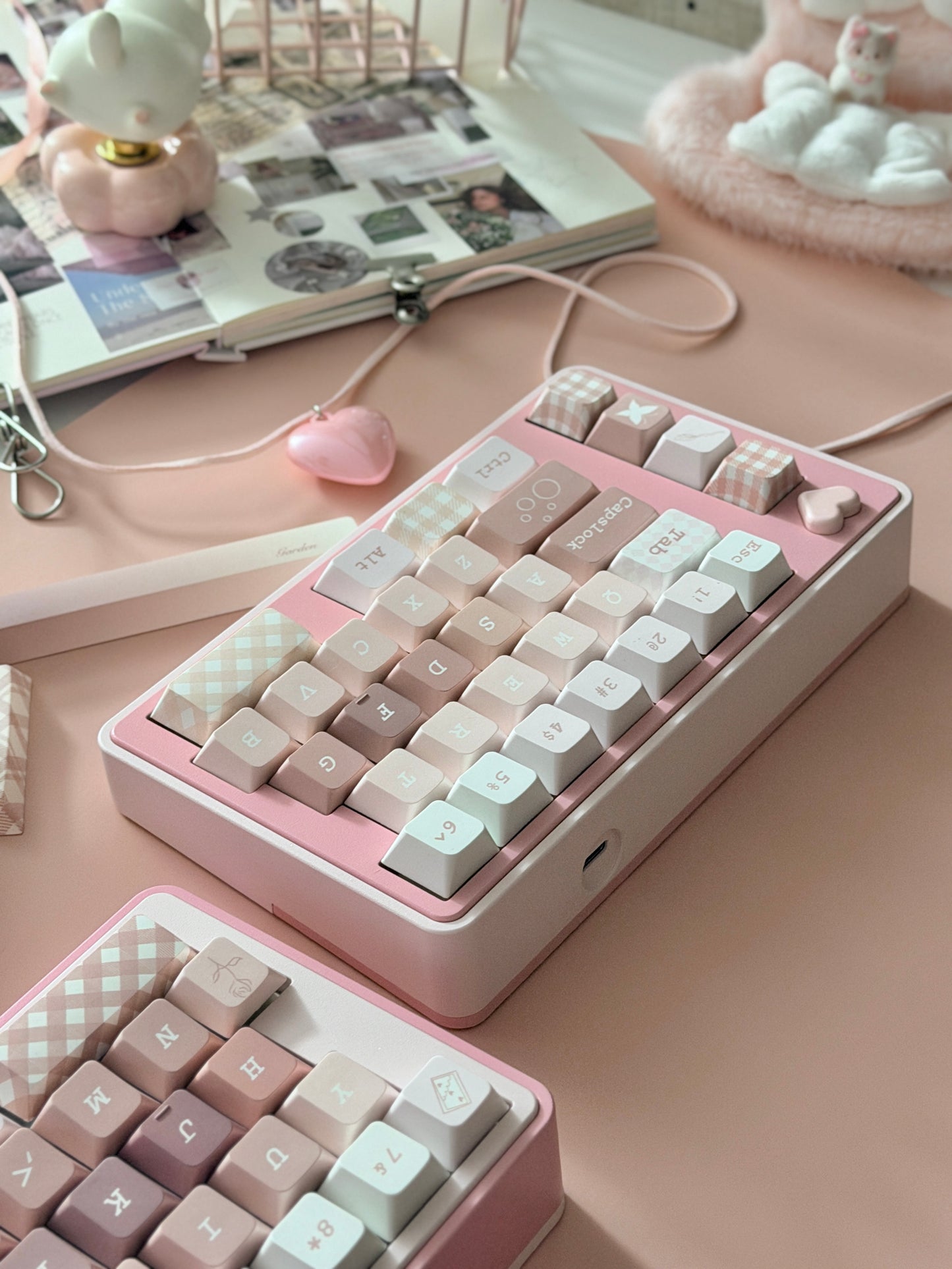 PREORDER Prebuilt Pale Pink BLOCKBOY New Split65 Aluminum Custom Mechanical Keyboard（You Can Choose Other Keycap Set）