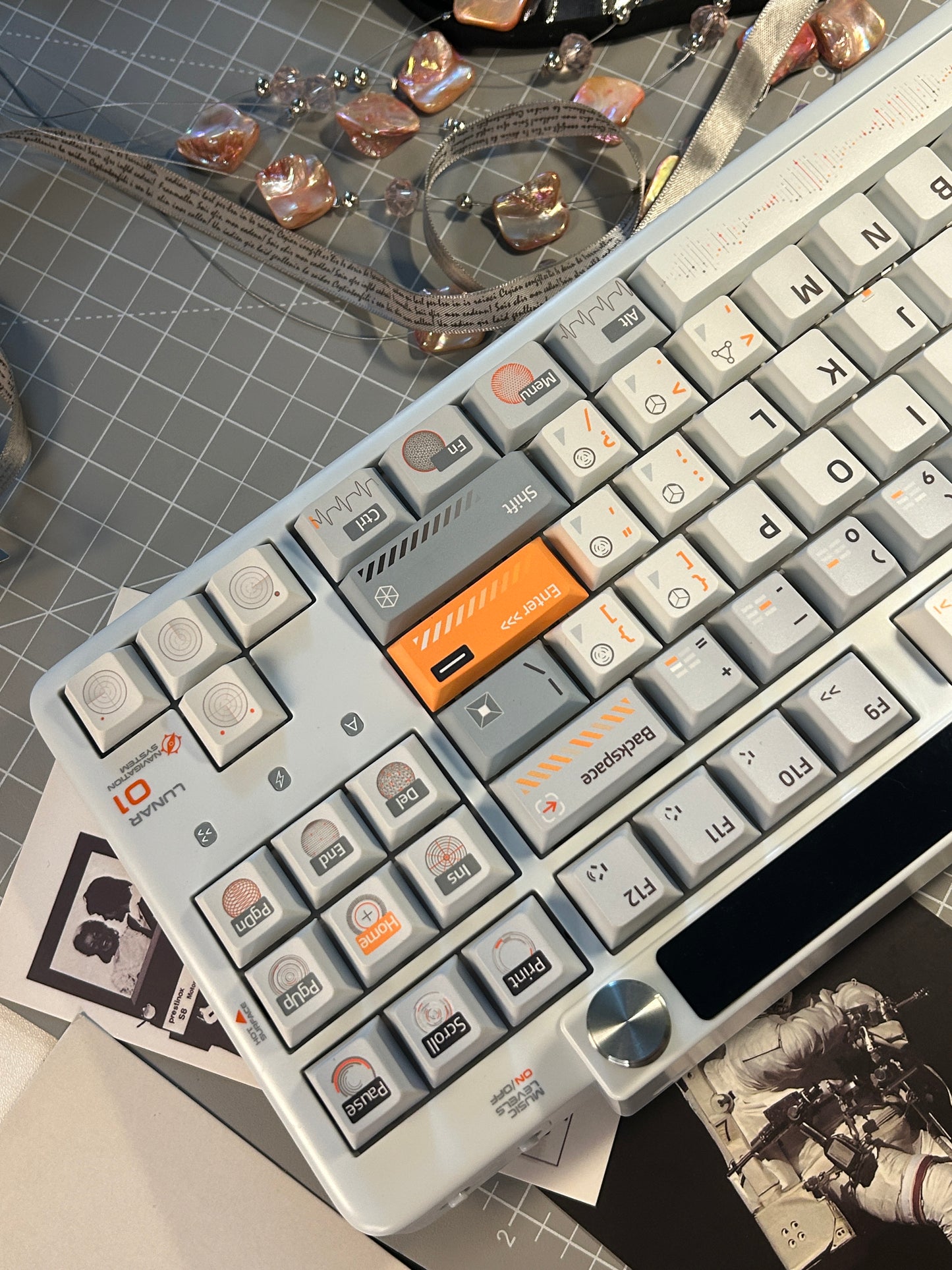Unboxing Sample For Sales ONLY 1 Instock KeysMe Lunar 01 Mechanical Keyboard + Pad Set