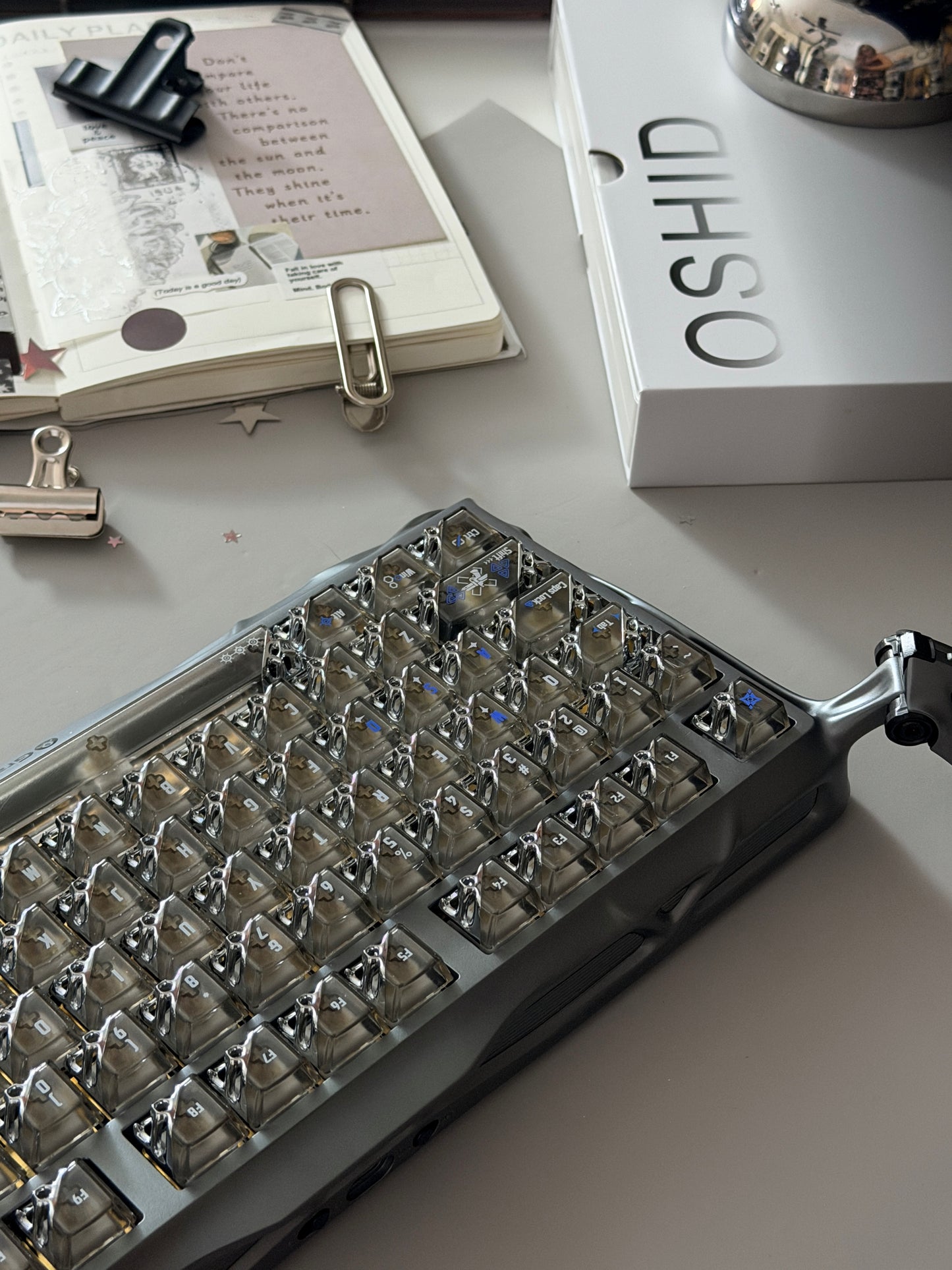 Unboxing Clearance ONLY 1 GravaStar Mercury K1 Pro - Interstellar Silver Mechanical Keyboard  & QUANTUM HONEYCOMB KEYCAPS