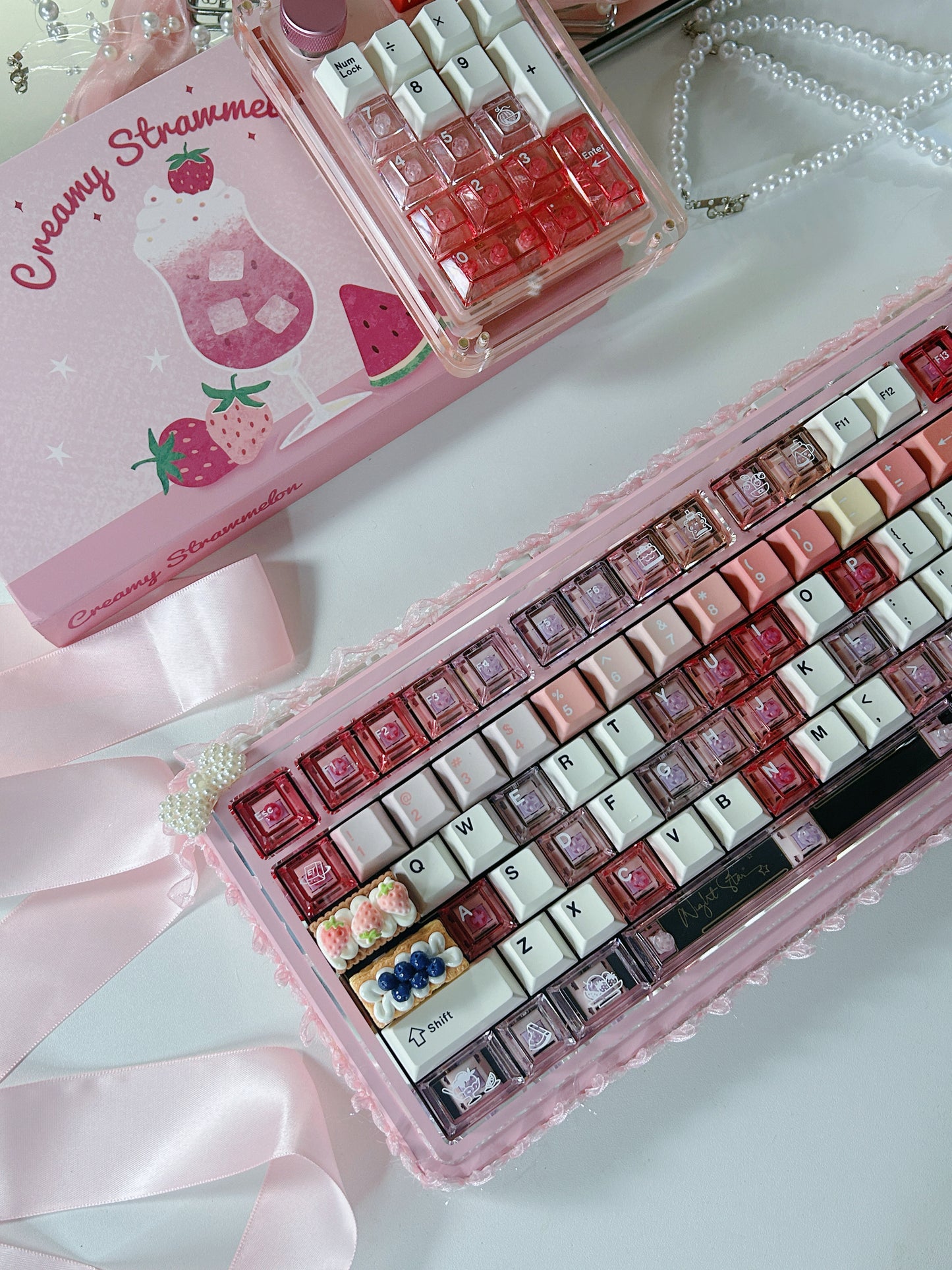 ONLY 1 Instock Prebuilt Aluminum Customized Mechanical Keyboard Polaris80 Pink （notincluding the KiiBOOM number pad/lace strip/artisan keys）