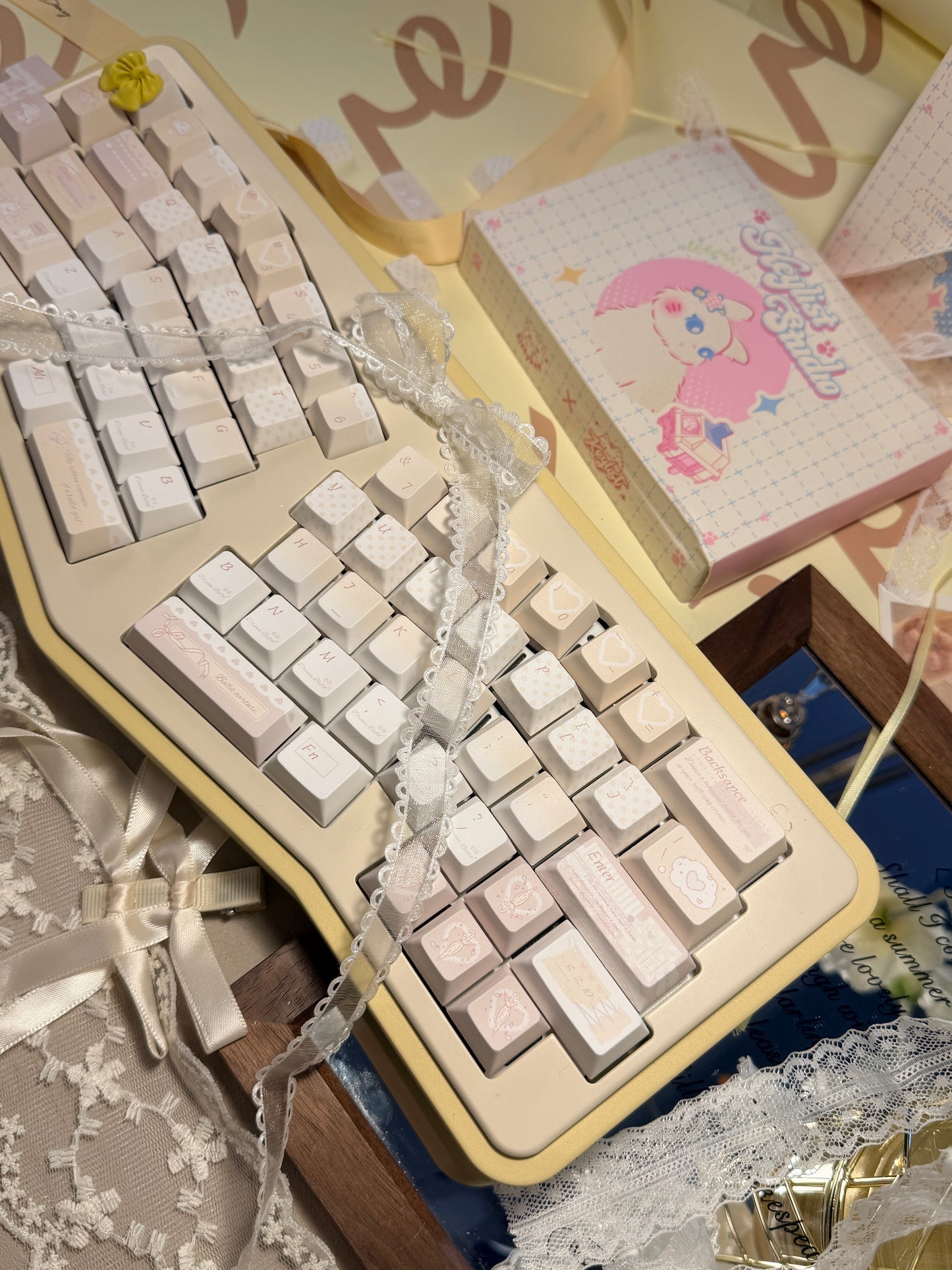 ONLY 1 INSTOCK Prebuilt Aluminum Customized Mechanical Keyboard Vlice Cream Yellow Ergonomic Set