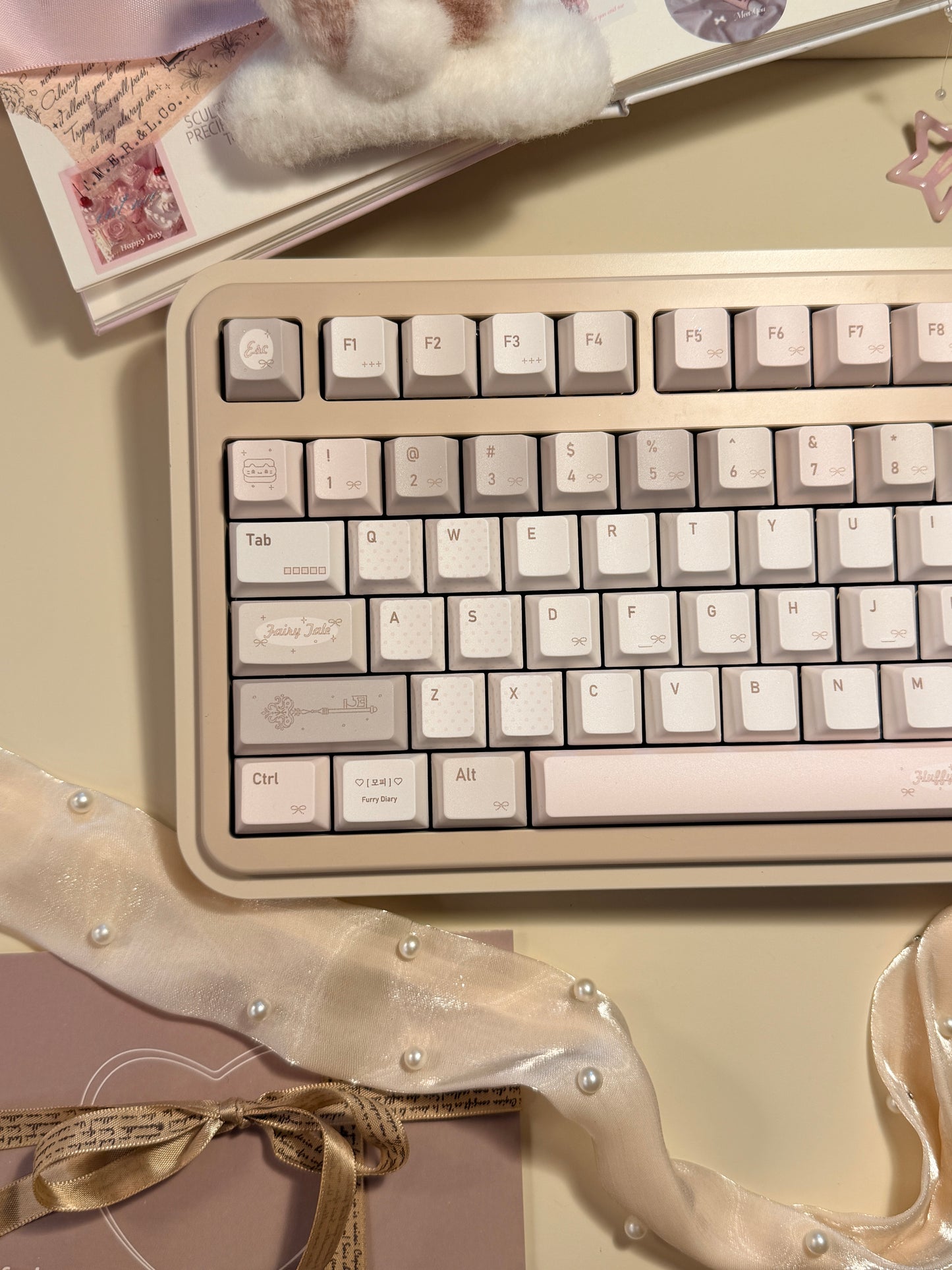 Preorder Prebuilt Aluminum Customized Mechanical Keyboard Rich75 Cream Beige Set（free number pad）