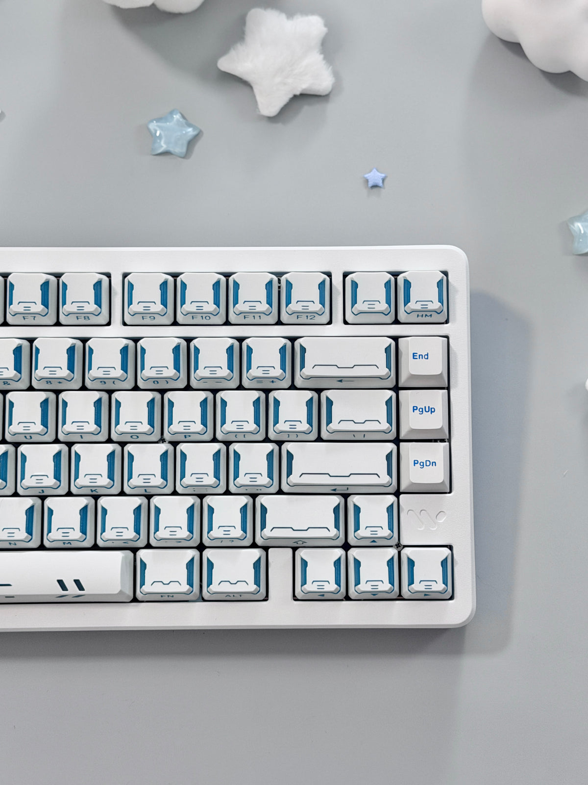 Unboxing ONLY 1 For Clearance WOMIER SK75 TMR White WIRELESS ALUMINUM CUSTOM KEYBOARD & STAR PRISM WHITE-BLUE CHERRY PROFILE SHINE-THROUGH KEYCAP SET