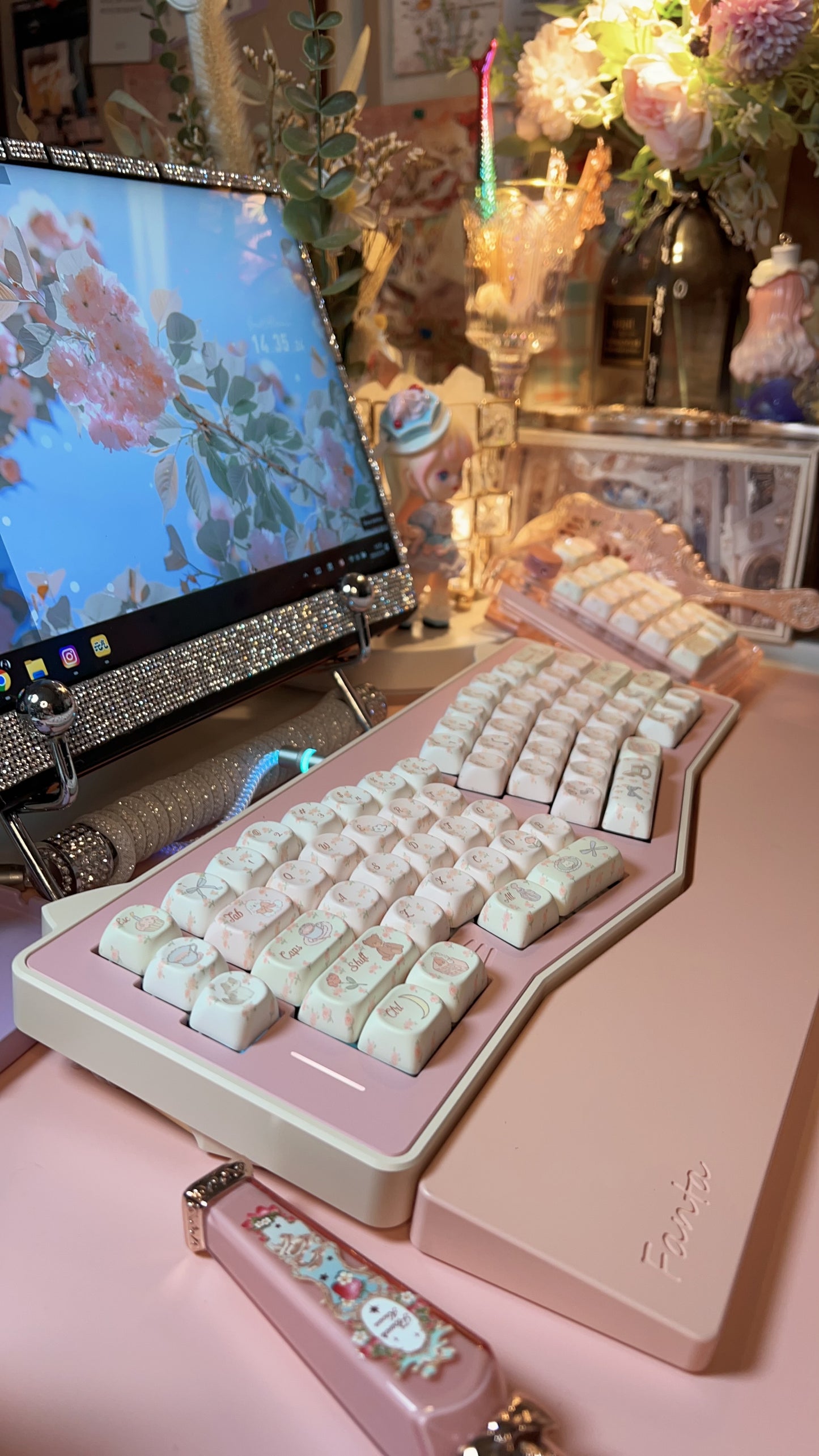 Preorder Kitten Alice Pastel Pink Beige Ergonomic Aluminum Customized Keyboard