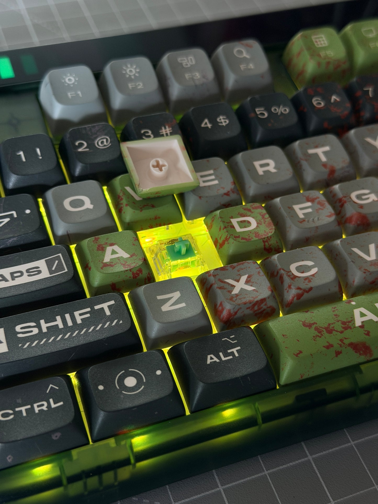 Unboxing Sample For Sale ONLY 1 Instock Keysme Lunar 01 Green Mechanical Keyboard- Ghost Ship