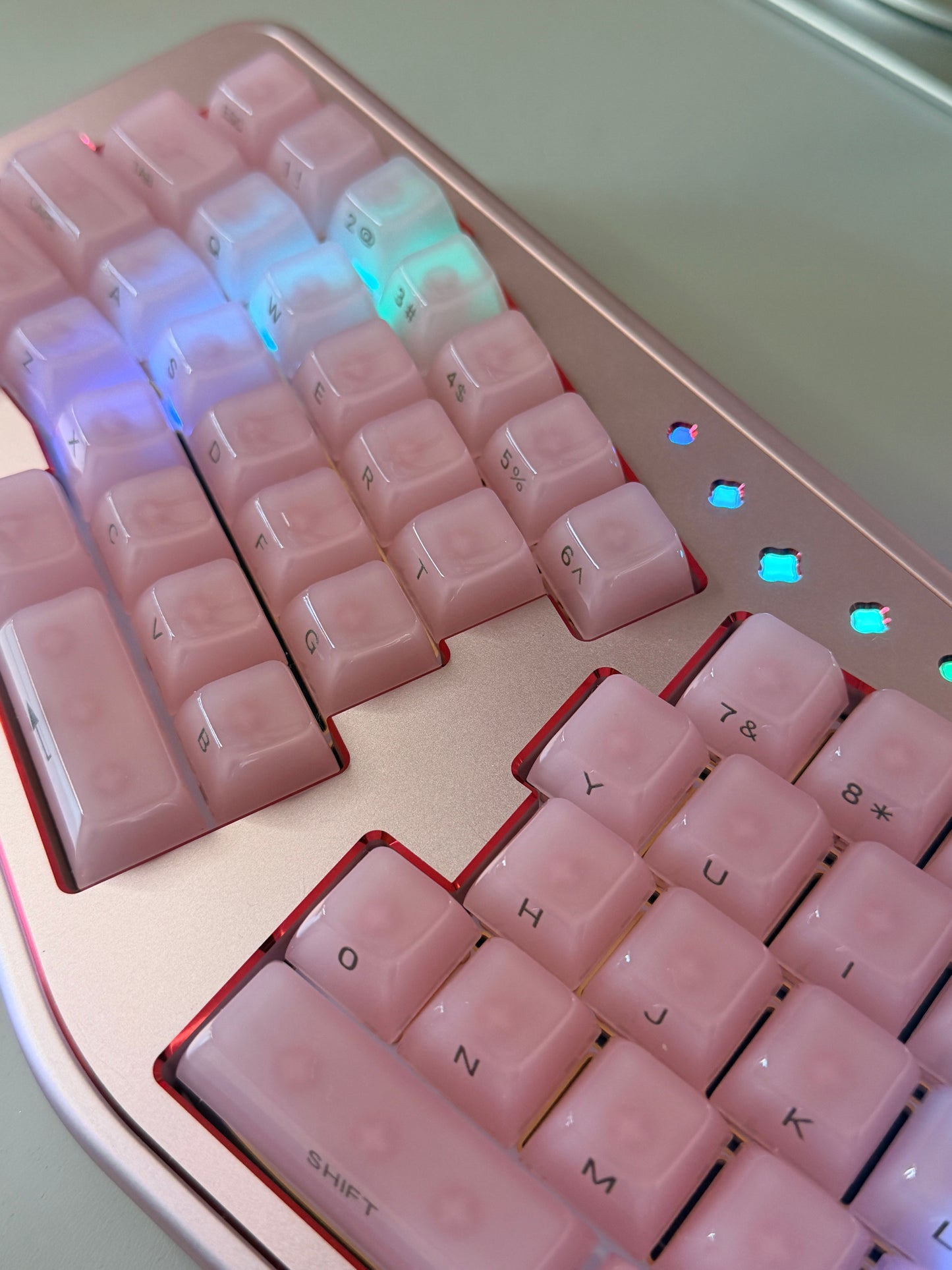ONLY 1 Instock Prebuilt Aluminum Custom Mechanical Keyboard Staralice Ergonomic Anodized Pink Set including Wristrest Keycaps & switches