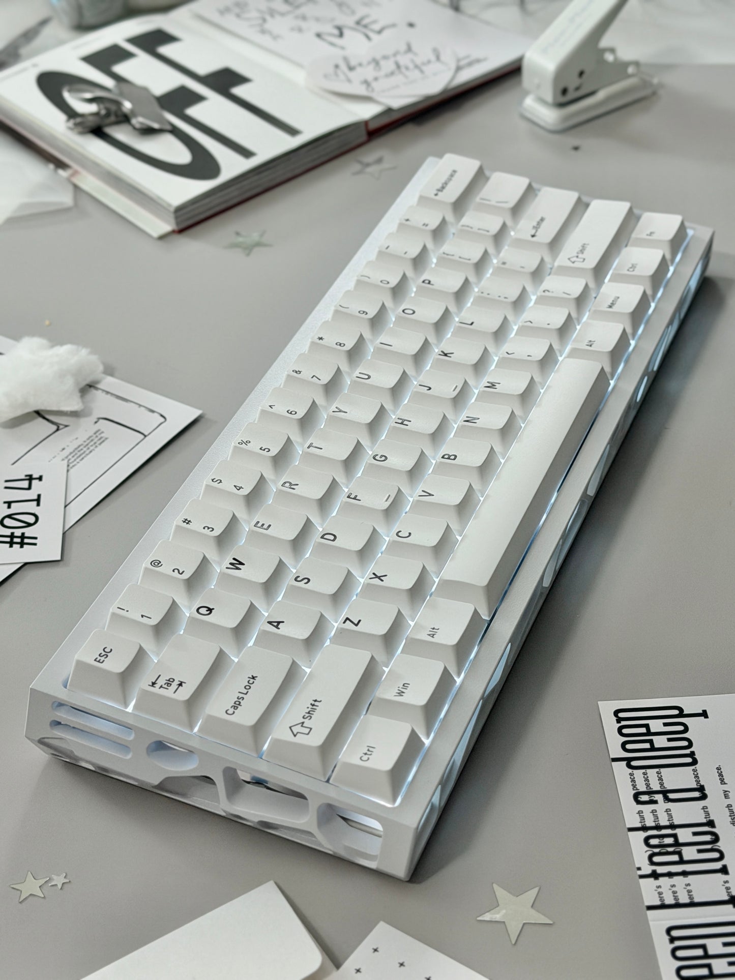 ONLY 1 Unboxing Clearance H60 Aluminum Hollow Magnetic Switch wireless RGB 8K Keyboard – White