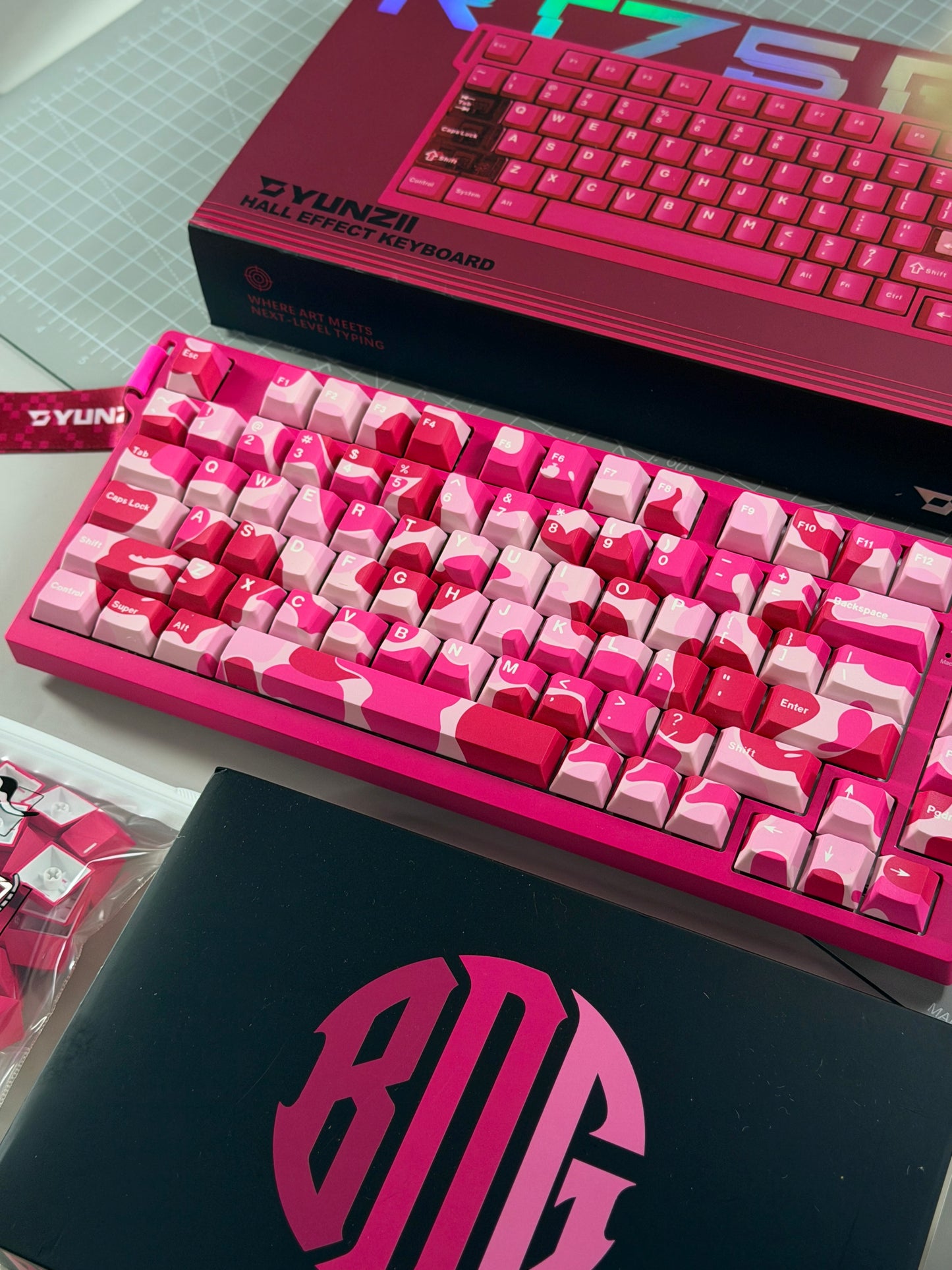 Unboxing Clearance ONLY 1 Instock YUNZII RT75 PRO Magnetic Switch Wireless Gaming Keyboard + Pink Camo Keycaps