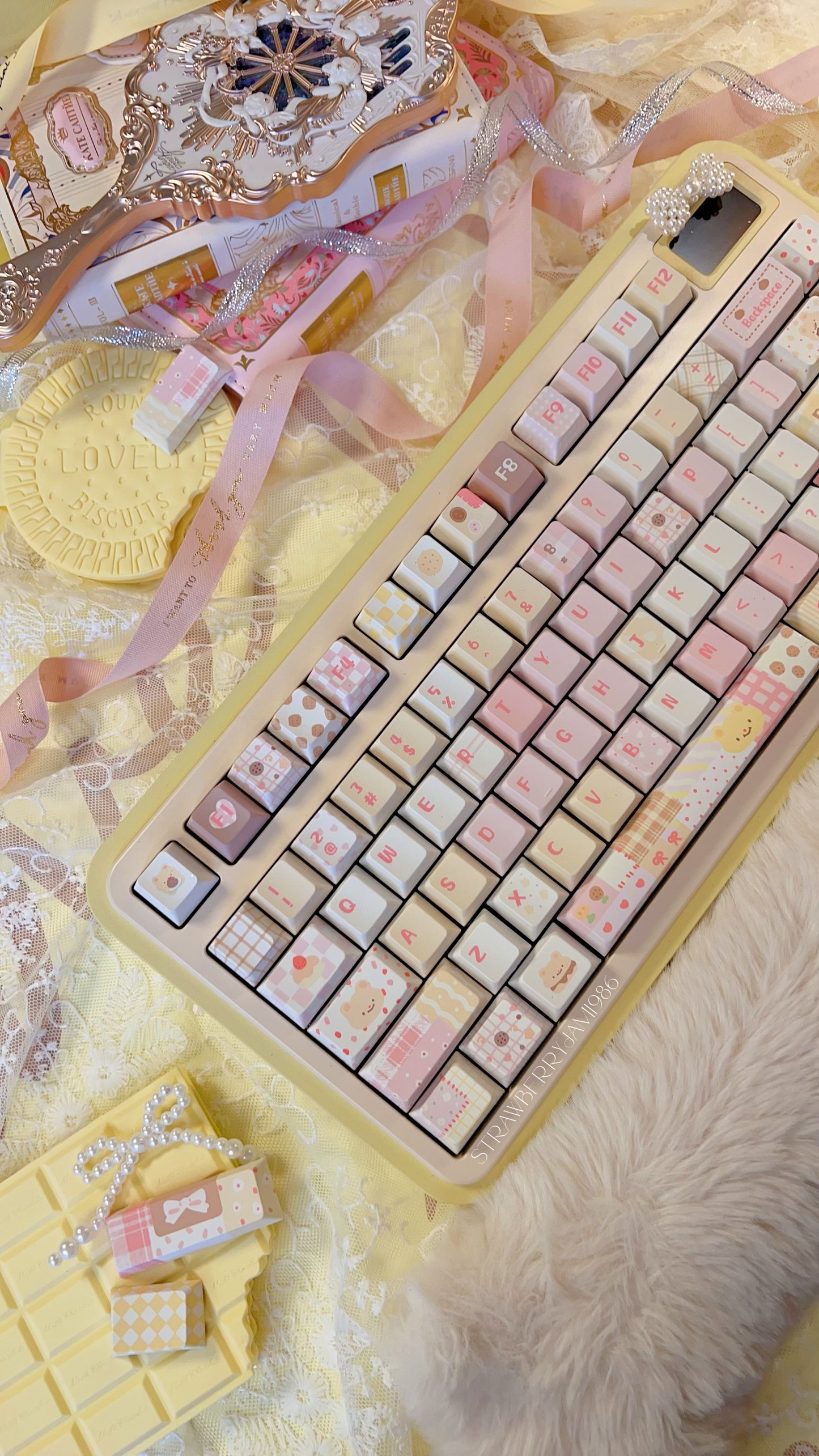 103 Butter Bear Pastel Yellow Pink Cute Keycap