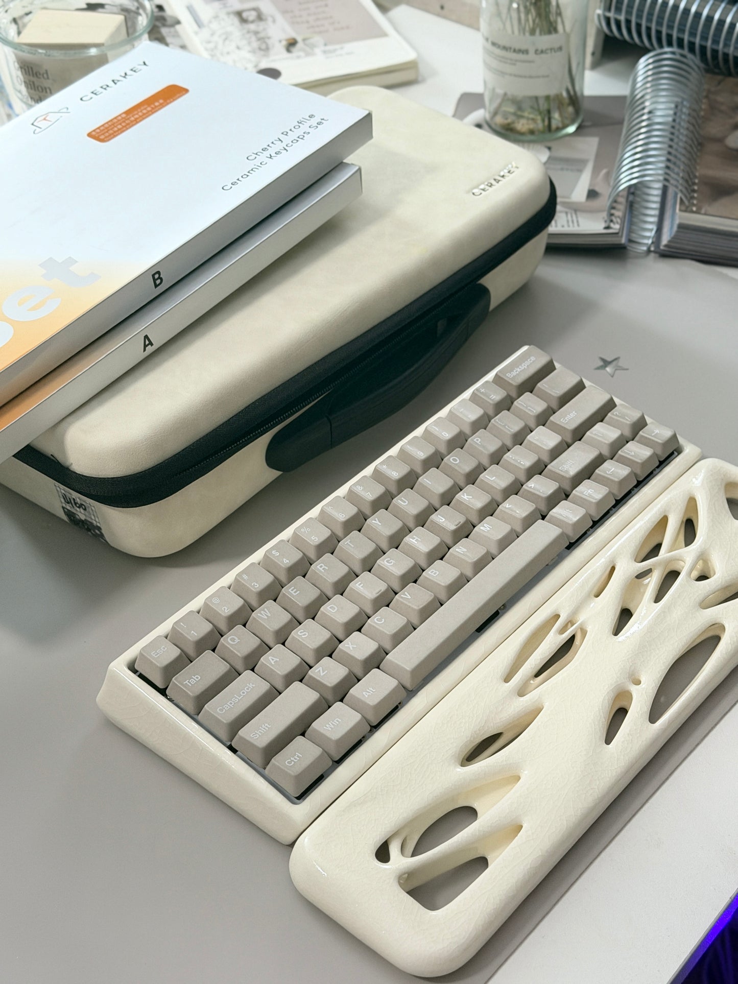 ONLY 1 Instock Full Prebuilt Peak 60 Ceramic Keyboard Case Kit White Crazed➕ Cerakey x Ellipsis Ceramic Wrist Rest ➕ Y3 Switches ➕ A & B SET-ALPHA PLUS-Matte V3 Greige With legends