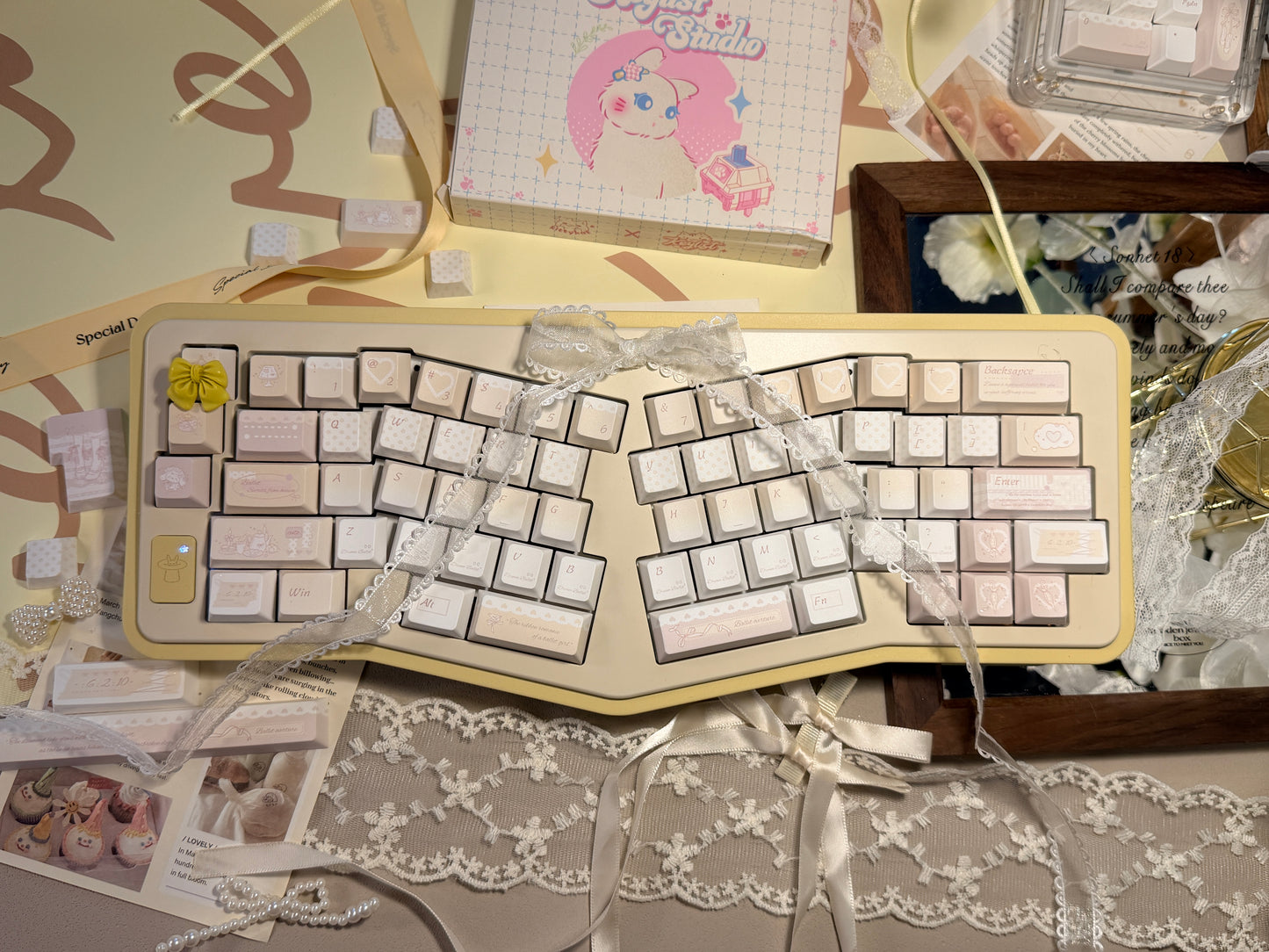 ONLY 1 INSTOCK Prebuilt Aluminum Customized Mechanical Keyboard Vlice Cream Yellow Ergonomic Set