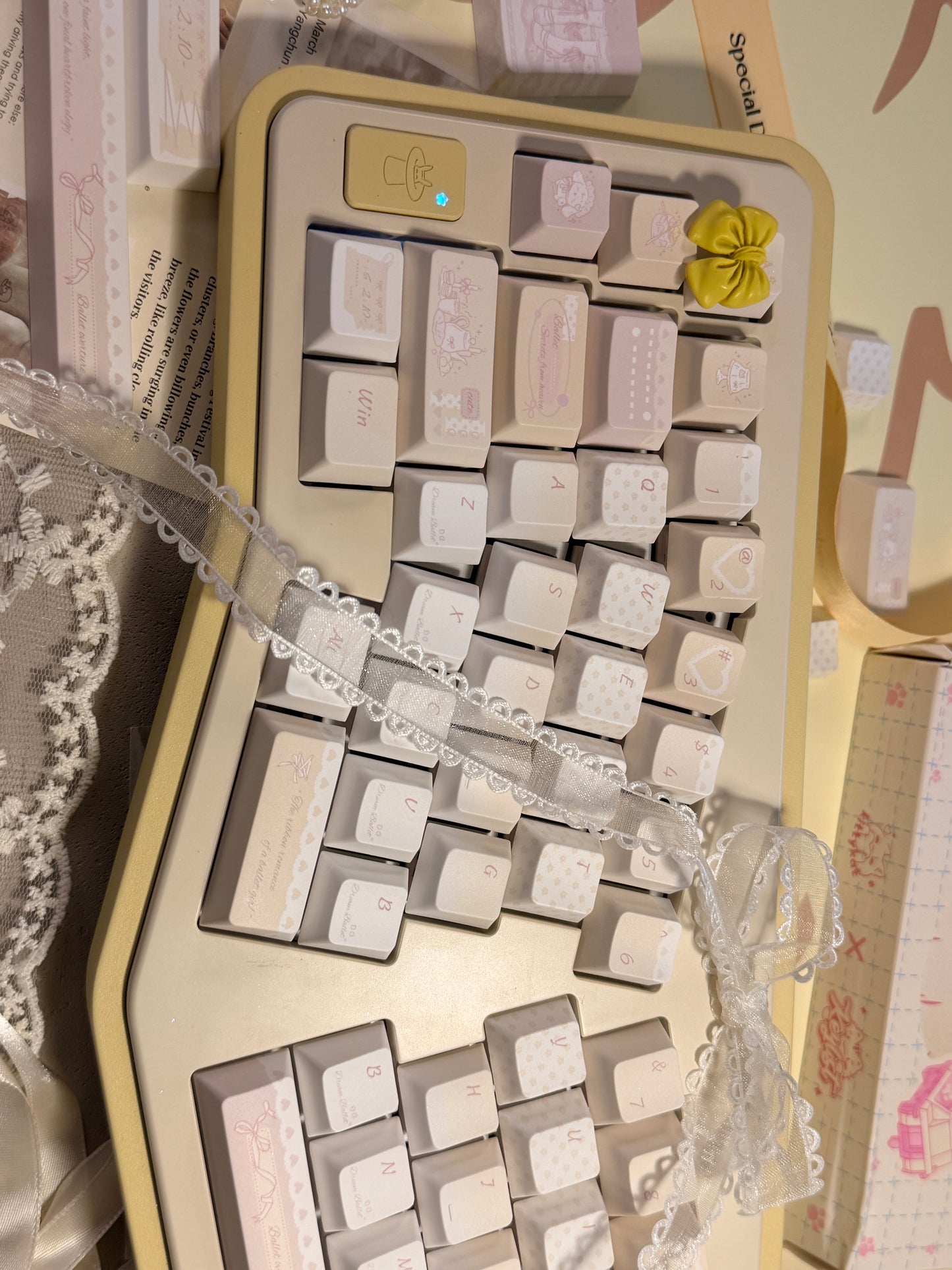 ONLY 1 INSTOCK Prebuilt Aluminum Customized Mechanical Keyboard Vlice Cream Yellow Ergonomic Set