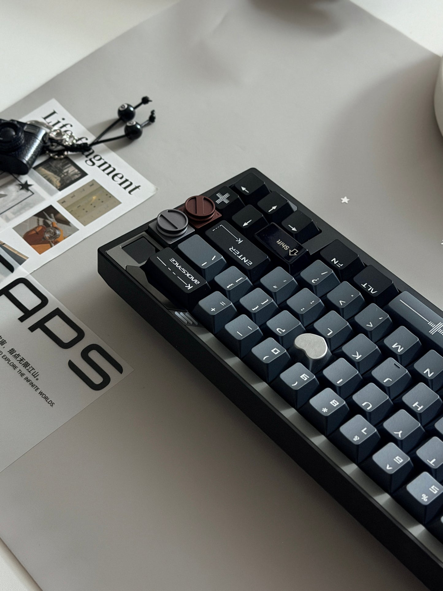 ONLY 1 Prebuilt Aluminum Custom Mechanical Keyboard Wuque Paper65 PRISM BLACK ➕ MCAPS Metal Keycap