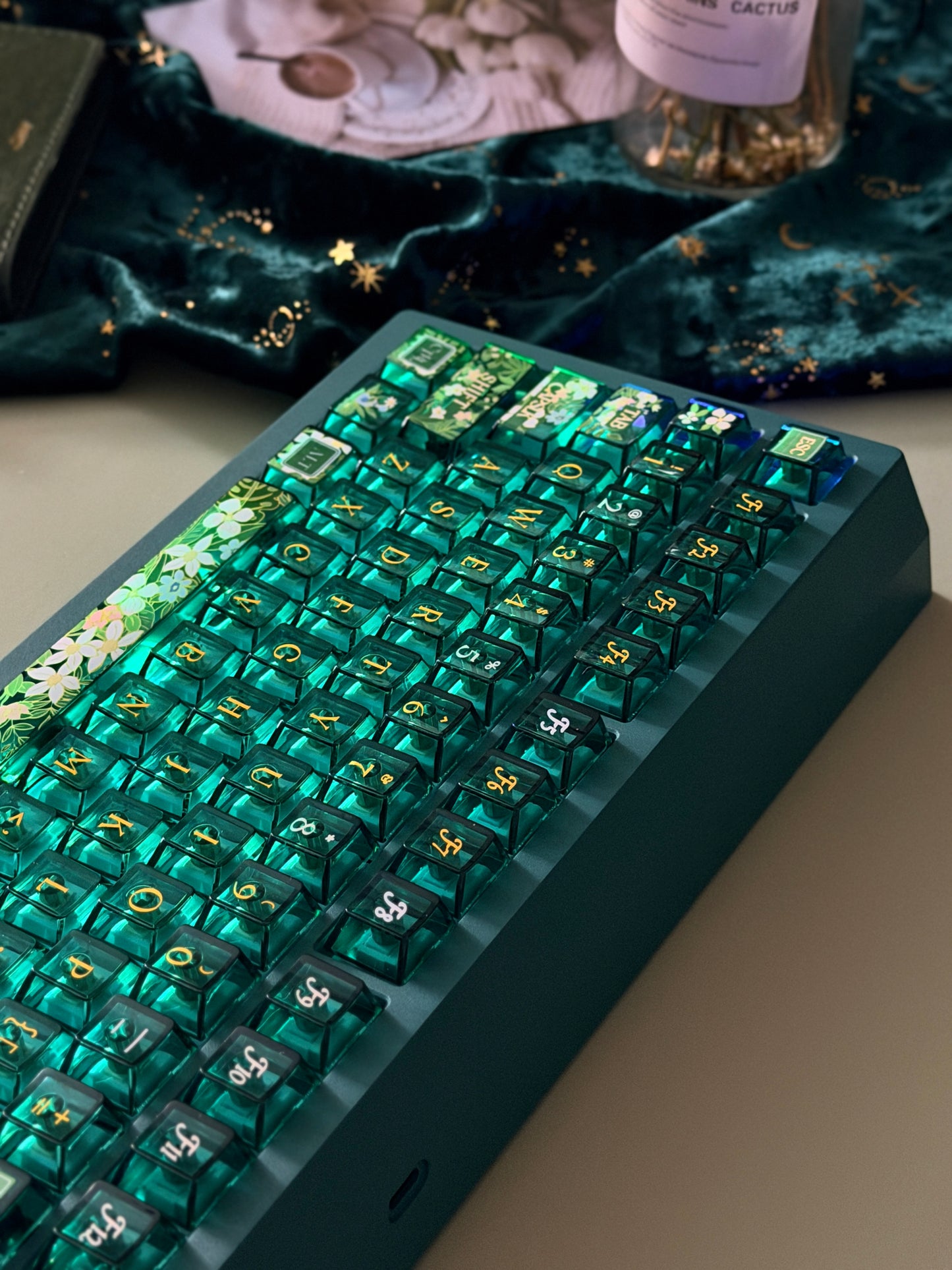 0298 Spring Flower Song | Green Clear PC Keycaps FC Profile – Dreamy Floral Transparent Keycap Set for Mechanical Keyboards