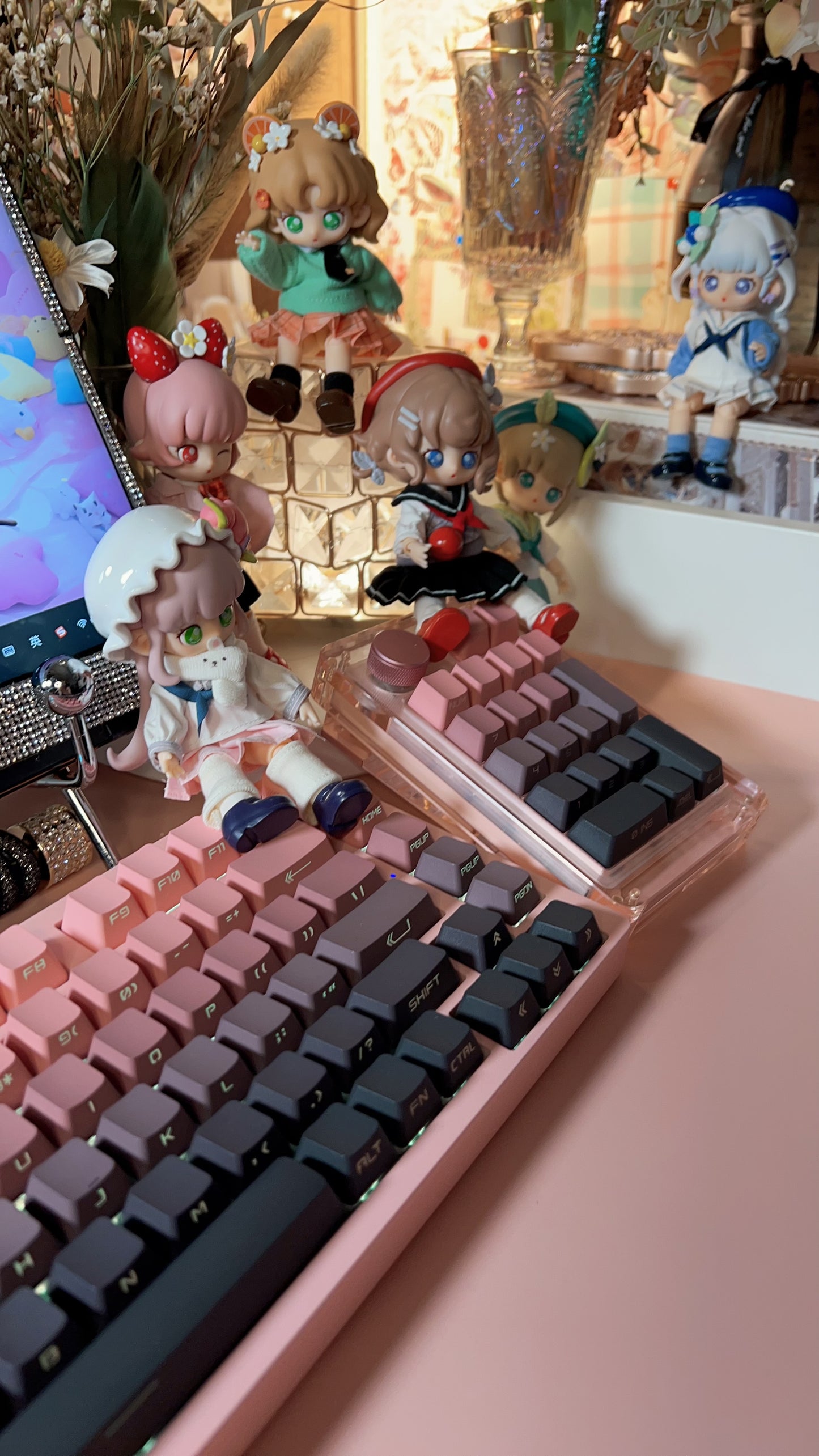 Dusty Rose Bean Red Dark Pink Gradient Side Engraved OEM Profiled 140 Keys Keycaps By KCPMASTER