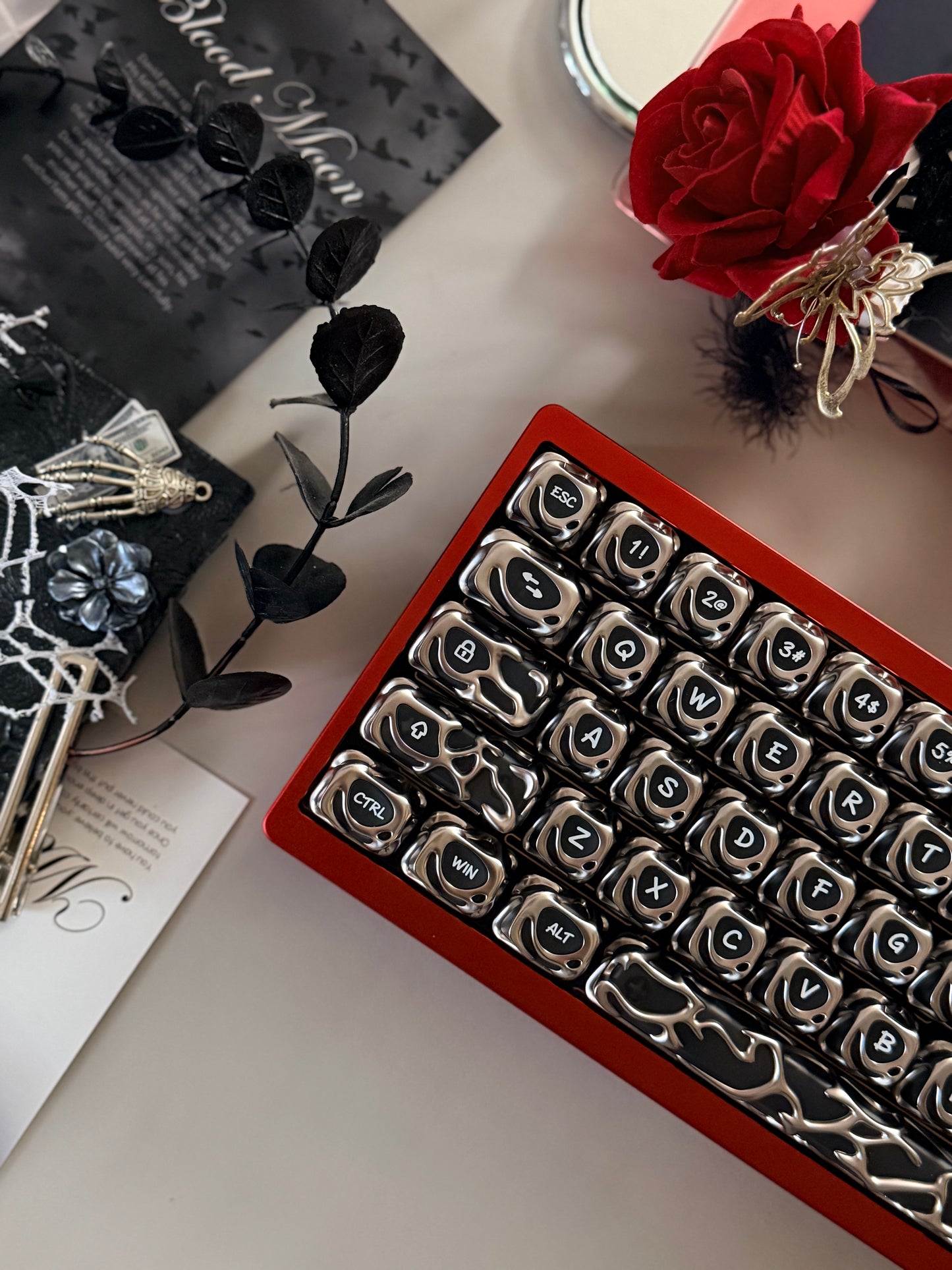 Preorder Prebuilt Aluminum Custom Mechanical Keyboard Anordized Red Nut65 xvx Venom Metal-Texture Keycap & firstblood transparent Keycap set