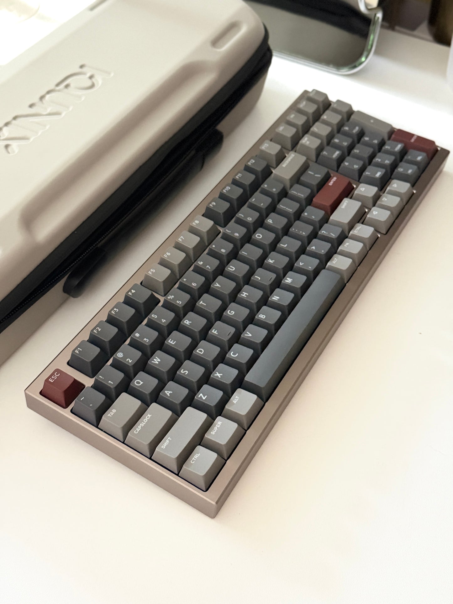 Unboxing Clearance ONLY 1 Instock IQUNIX FOX98 Aluminum Mechanical Keyboard