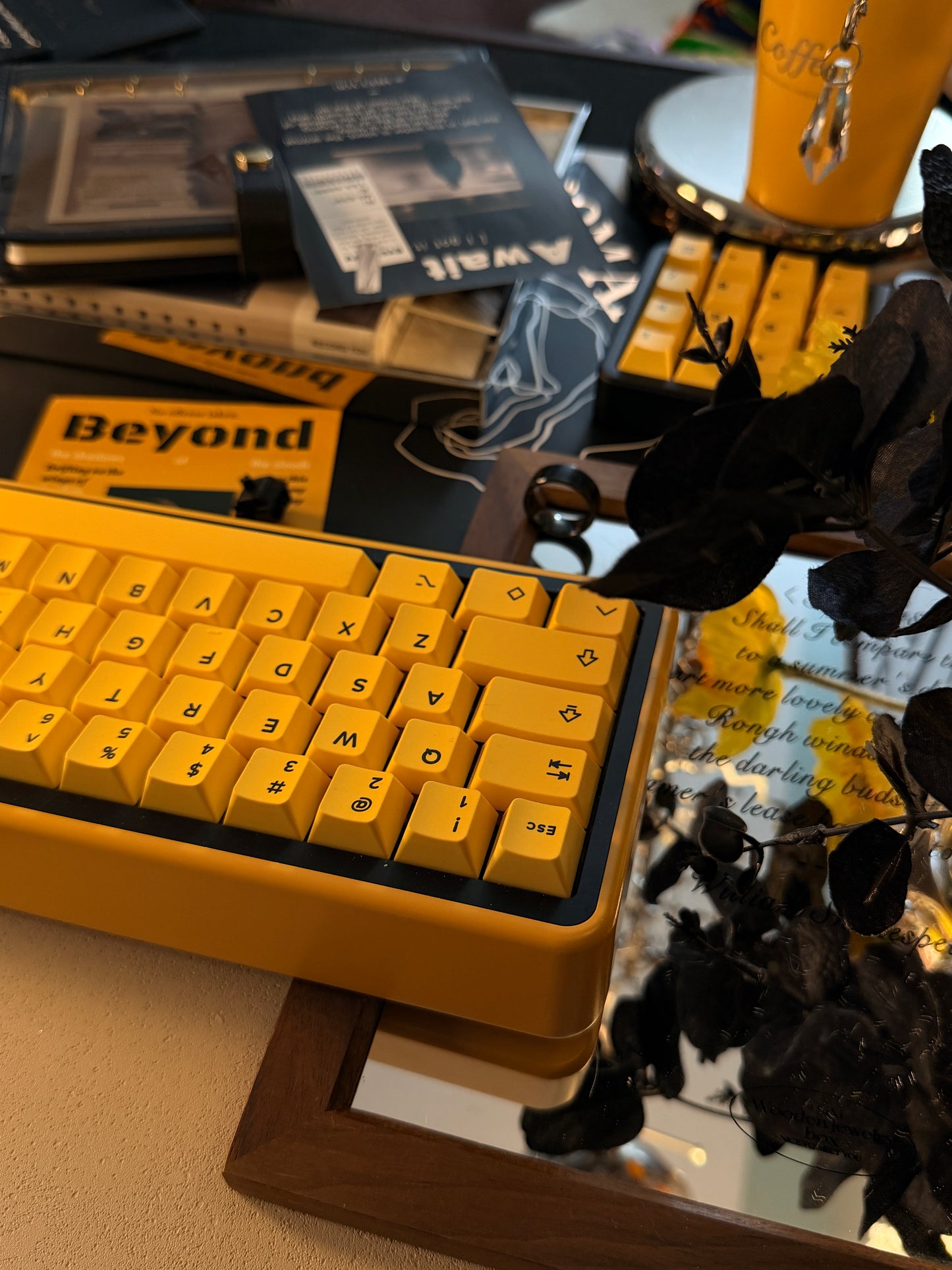 ONLY 1 INSTOCK Prebuilt Aluminum Customized Mechanical Keyboard BUFF65 Yellow Black Set