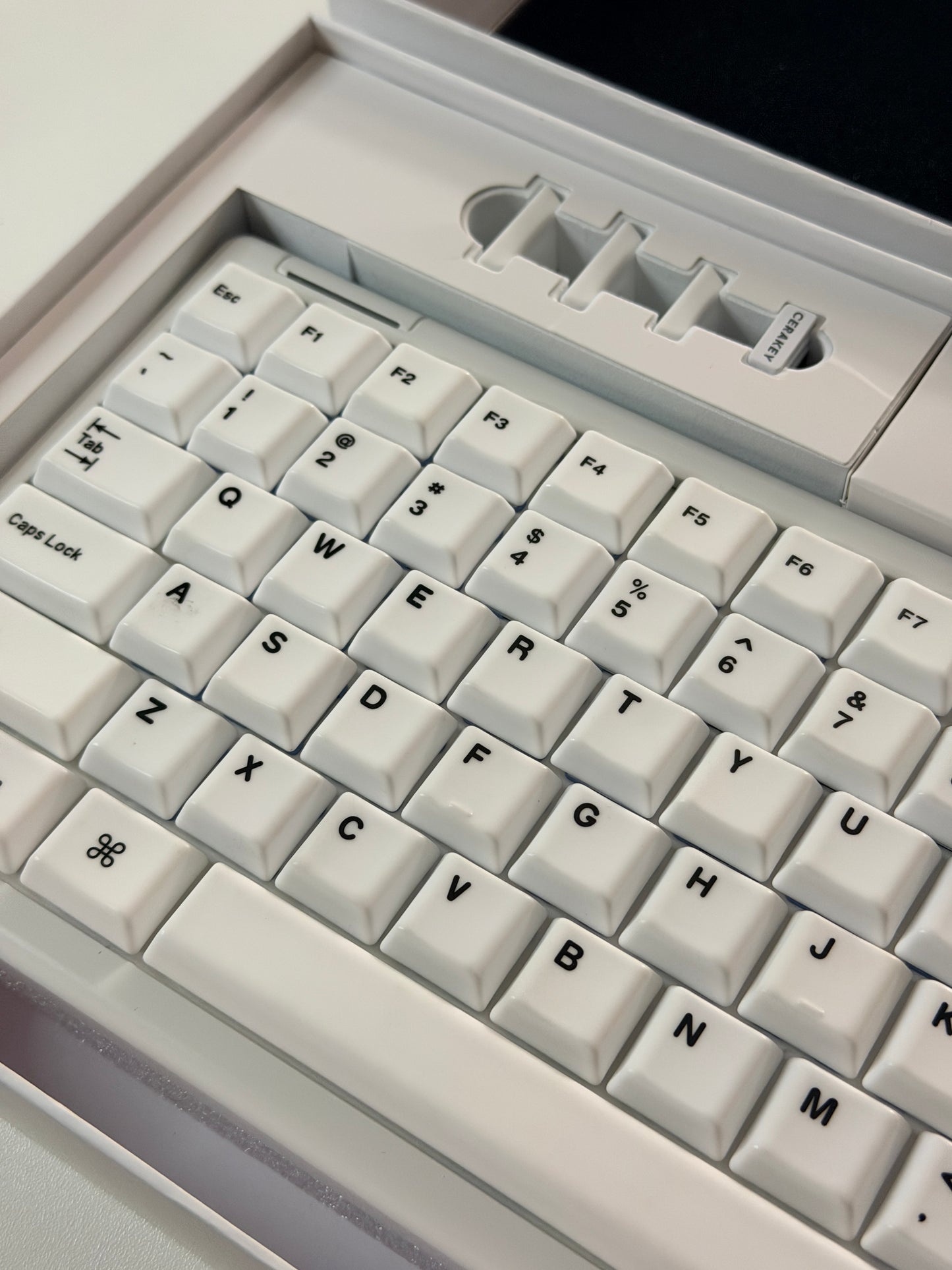 Unboxing Clearance ONLY 1 Instock ZEN75 Low-Profile Keyboard with Ceramic Keycaps