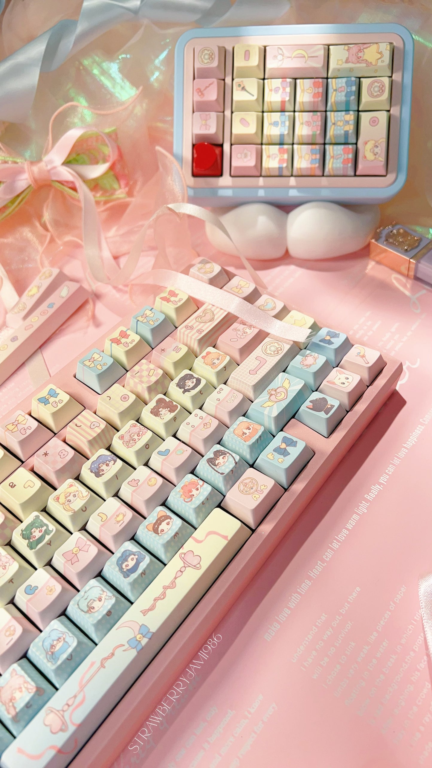 096 Sailor Moon Pastel Pink Yellow Blue Keycap Cherry Profile