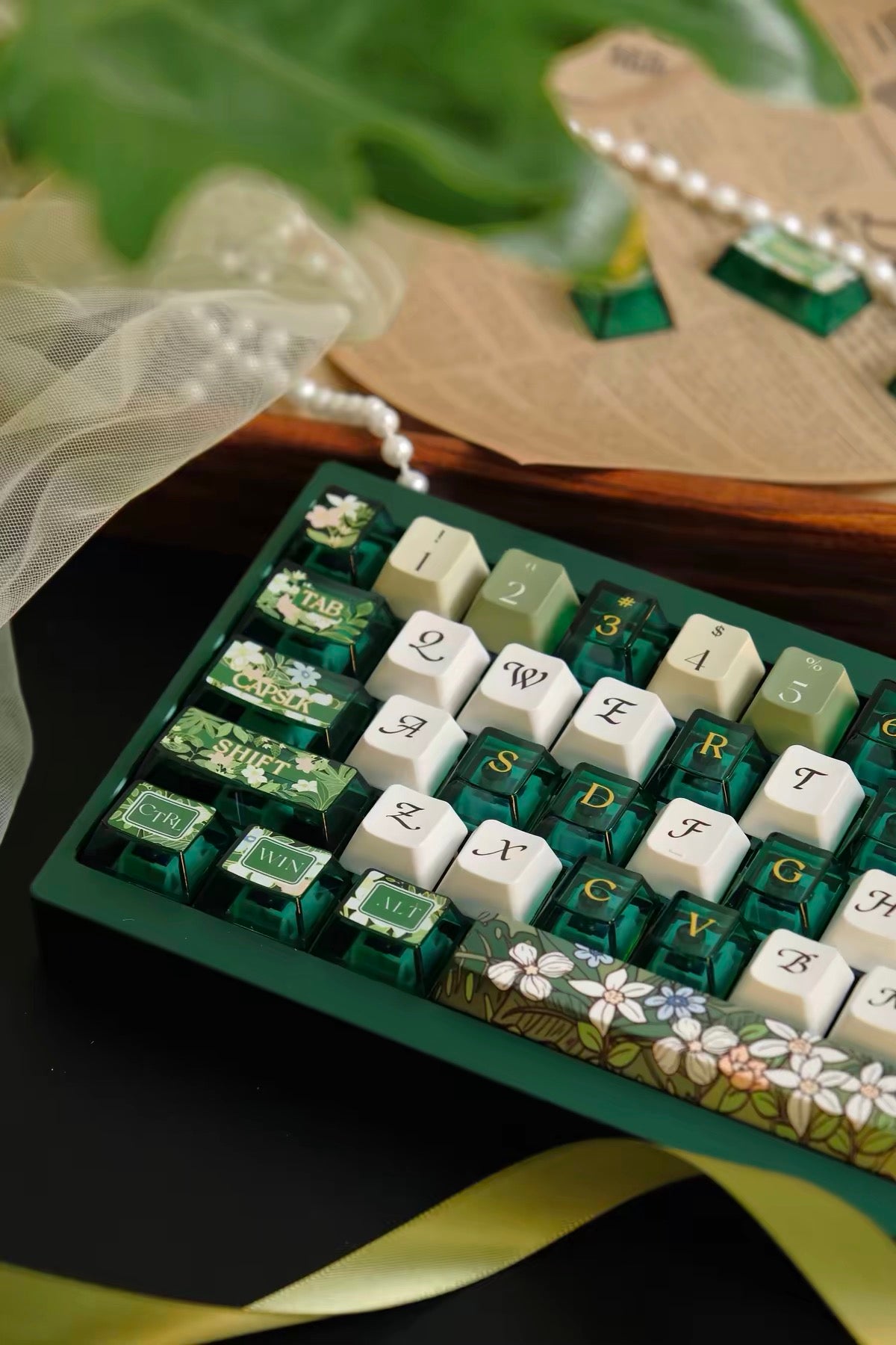 0298 Spring Flower Song | Green Clear PC Keycaps FC Profile – Dreamy Floral Transparent Keycap Set for Mechanical Keyboards