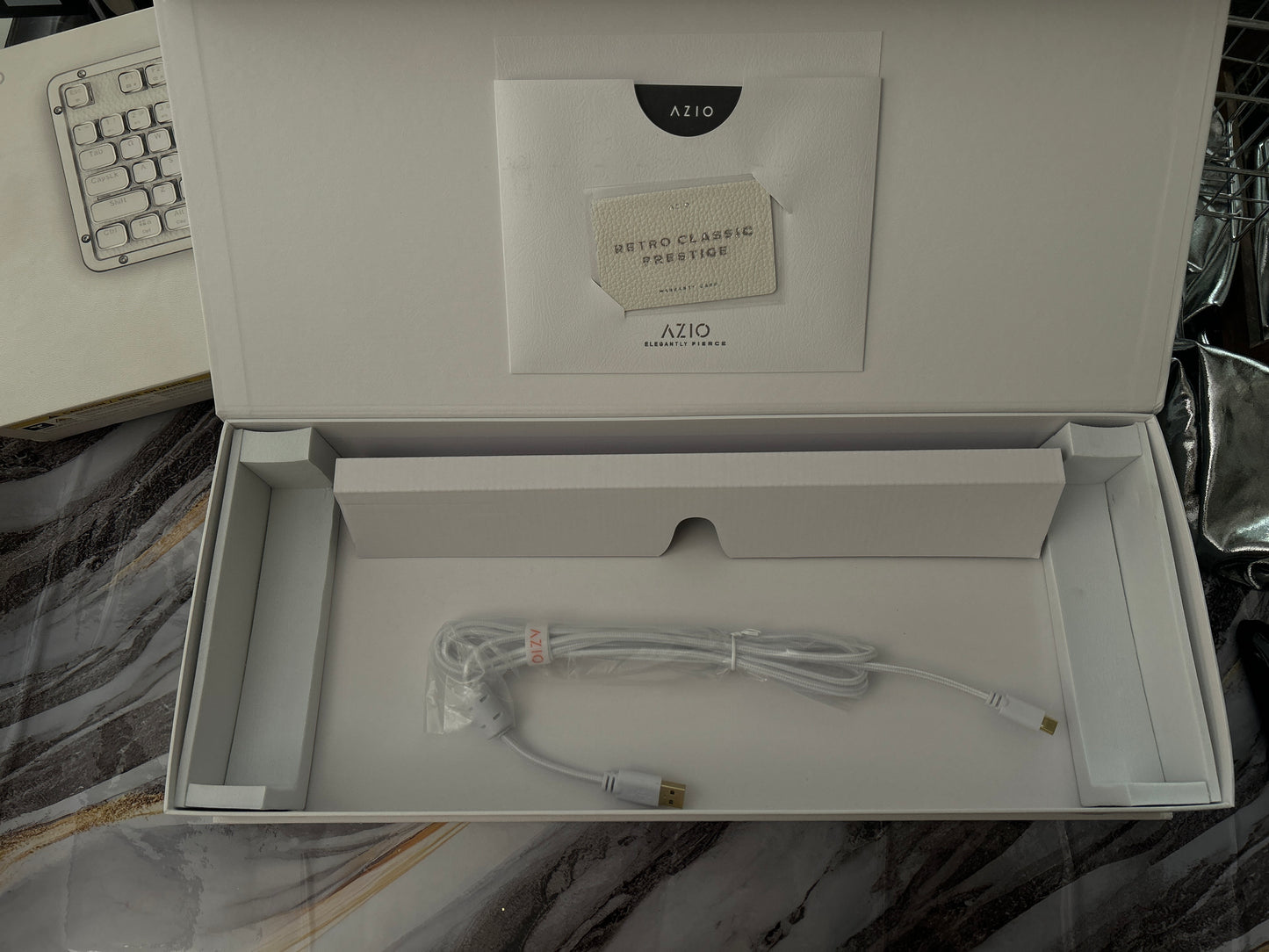 Unboxing For SALEs Azio RC Prestige Mechanical Keyboard, Bluetooth 5.0, Hot-Swappable Switches, PC/Mac