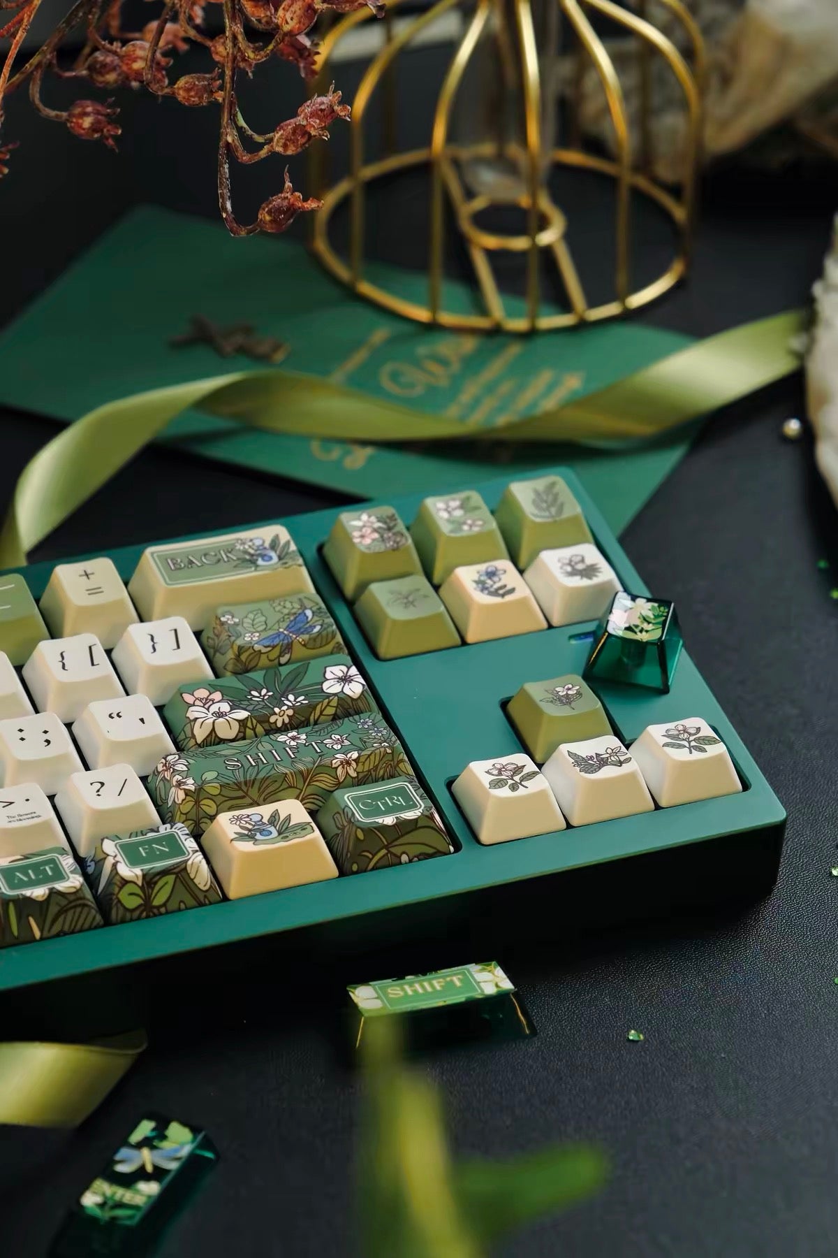 0298 Spring Flower Song | Green Clear PC Keycaps FC Profile – Dreamy Floral Transparent Keycap Set for Mechanical Keyboards