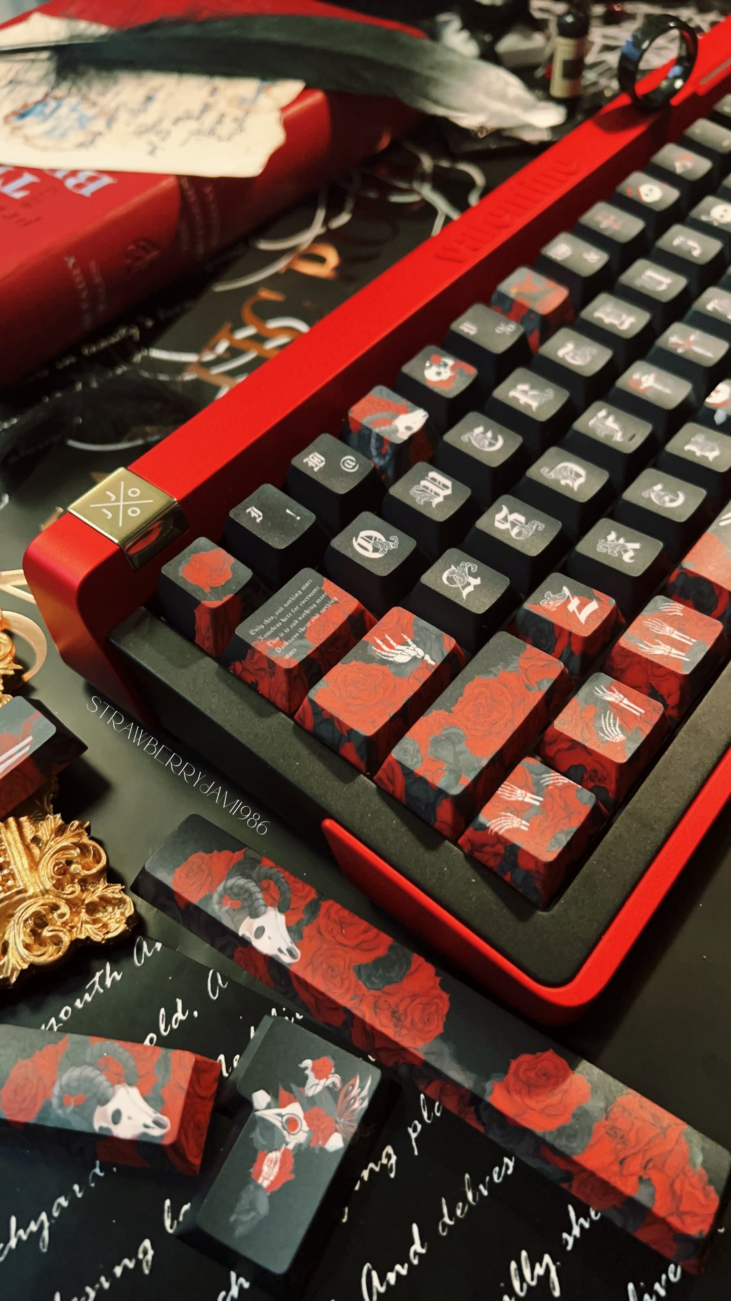 【Only 1 In-stock】Prebuilt JOJO R63 Black Red Gothic Themed Skeleton Rose  Aluminum Customized Mechanical Keyboard