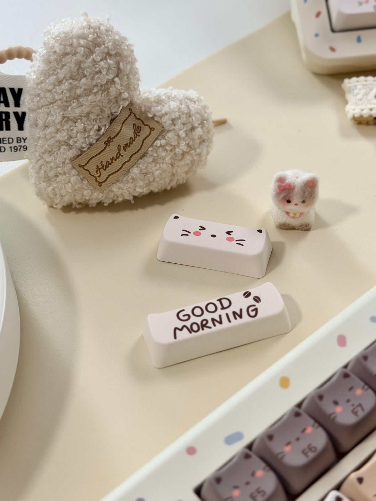 ONLY 1 Instock Prebuilt Aluminum Custom Mechanical Keyboard Cake75 Cream Milk Tea Sugar Sprinkle & Pad Set