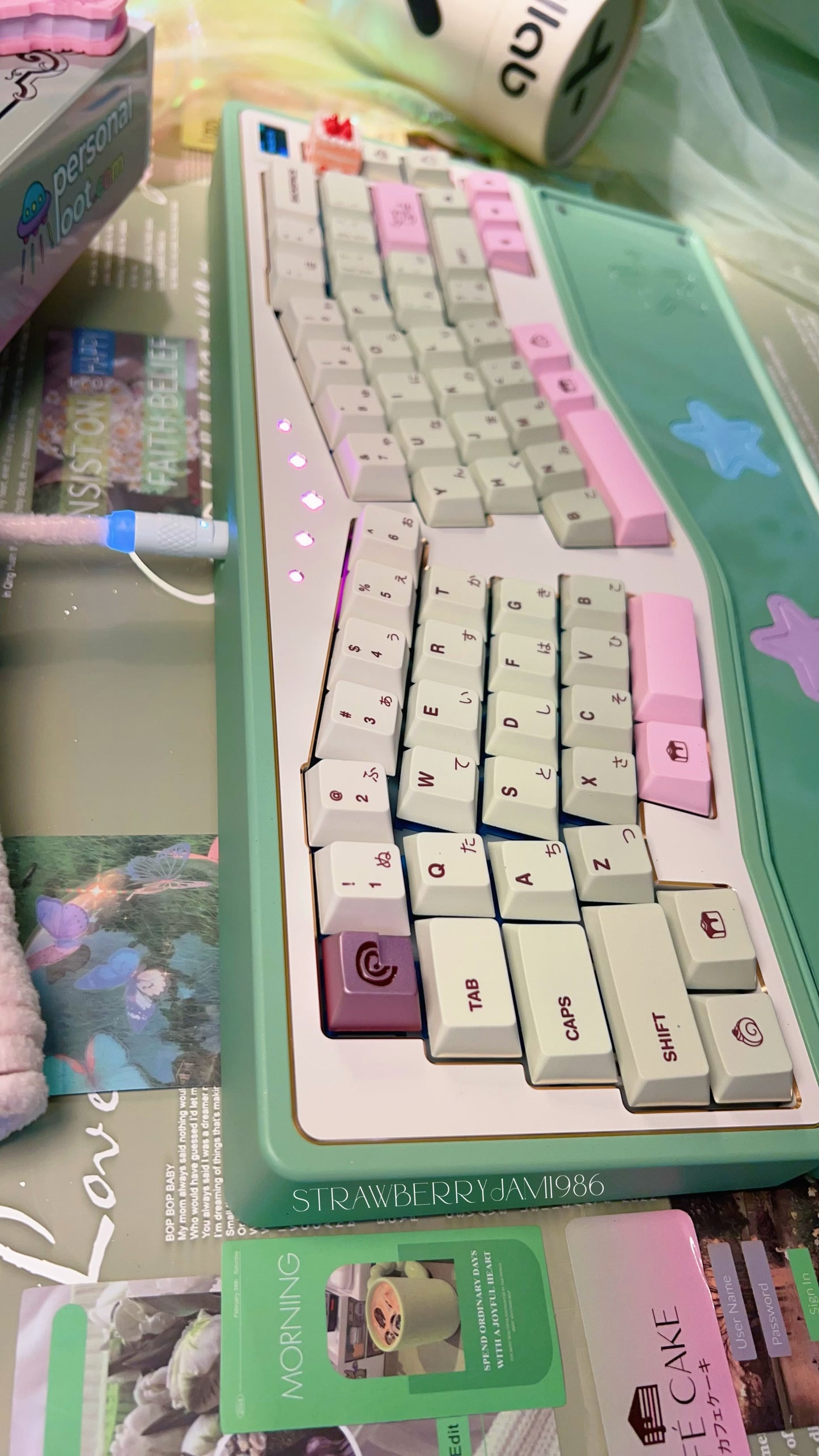 【Only 1 In-stock】Prebuilt StarAlice Ergonomic Green Pink Aluminum Customized Mechanical Keyboard with Wrist rest