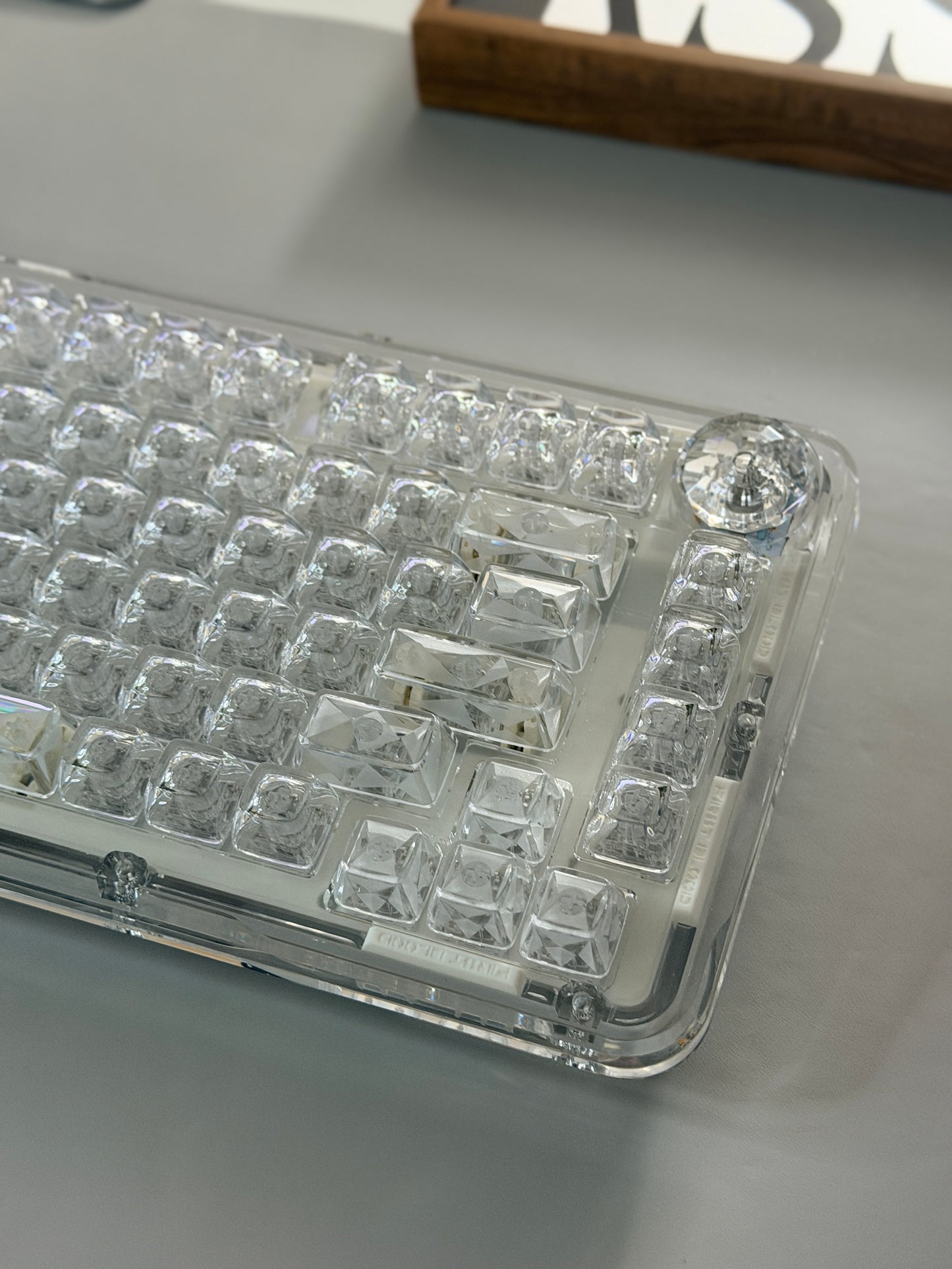 Unboxing Clearance FirstBlood B81 Transparent Mechanical Keyboard ➕ Winter Letter Keycaps（including B81 original clear Keycaps）